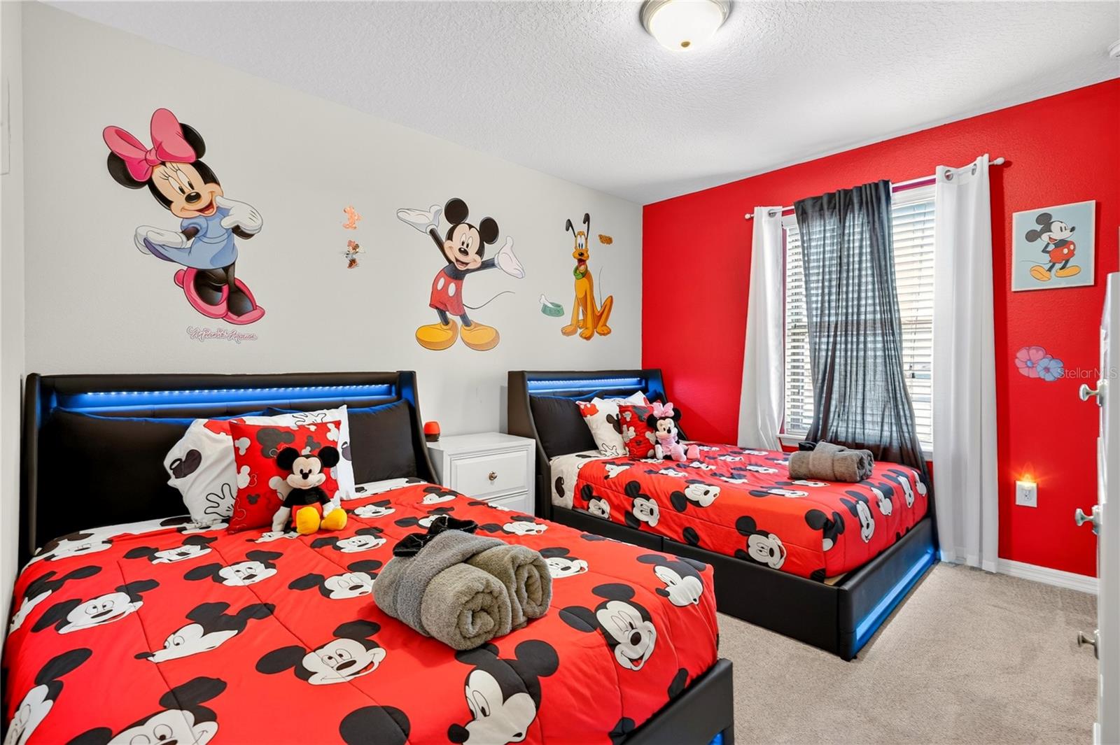 8882 Geneve Ct Property Photo 44