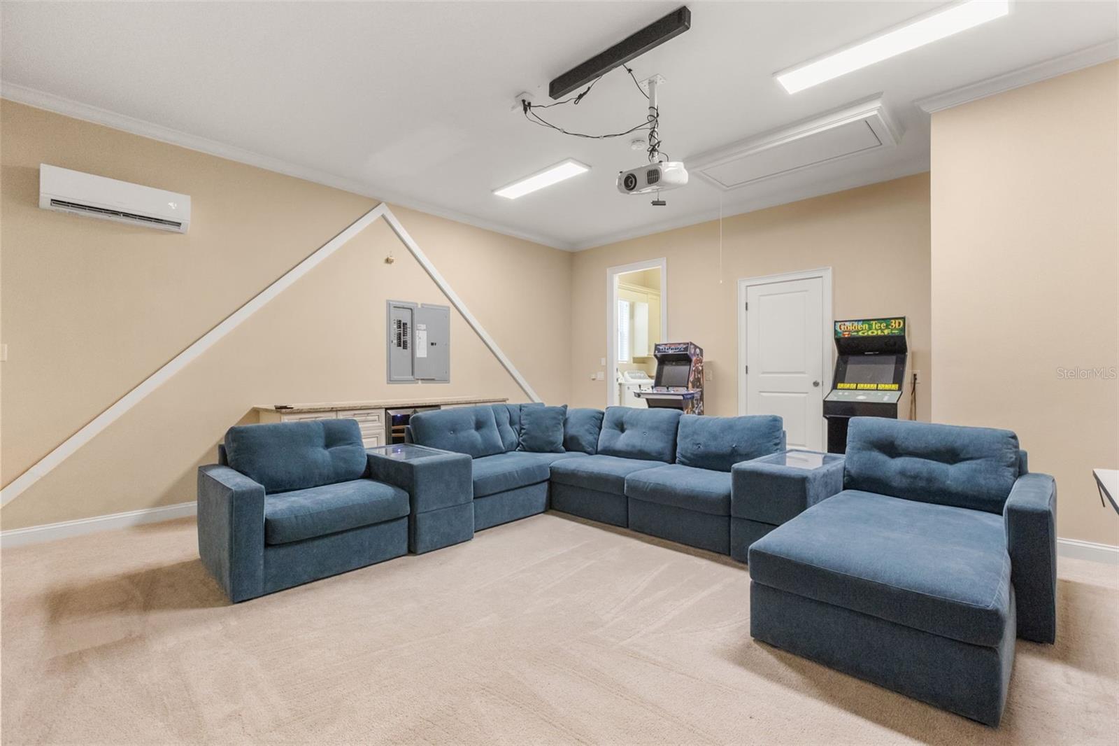 7398 Gathering Ct Property Photo 13