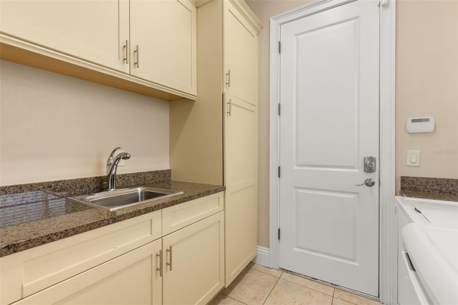 7398 Gathering Ct Property Photo 56