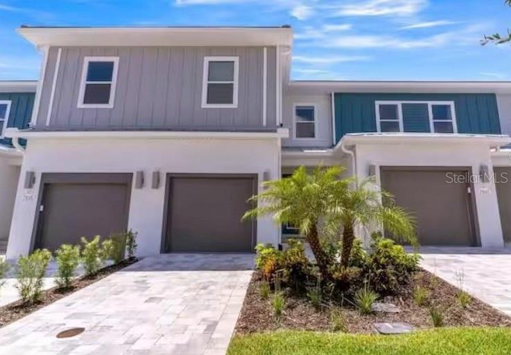 7842 Spectrum Dr Property Photo 1