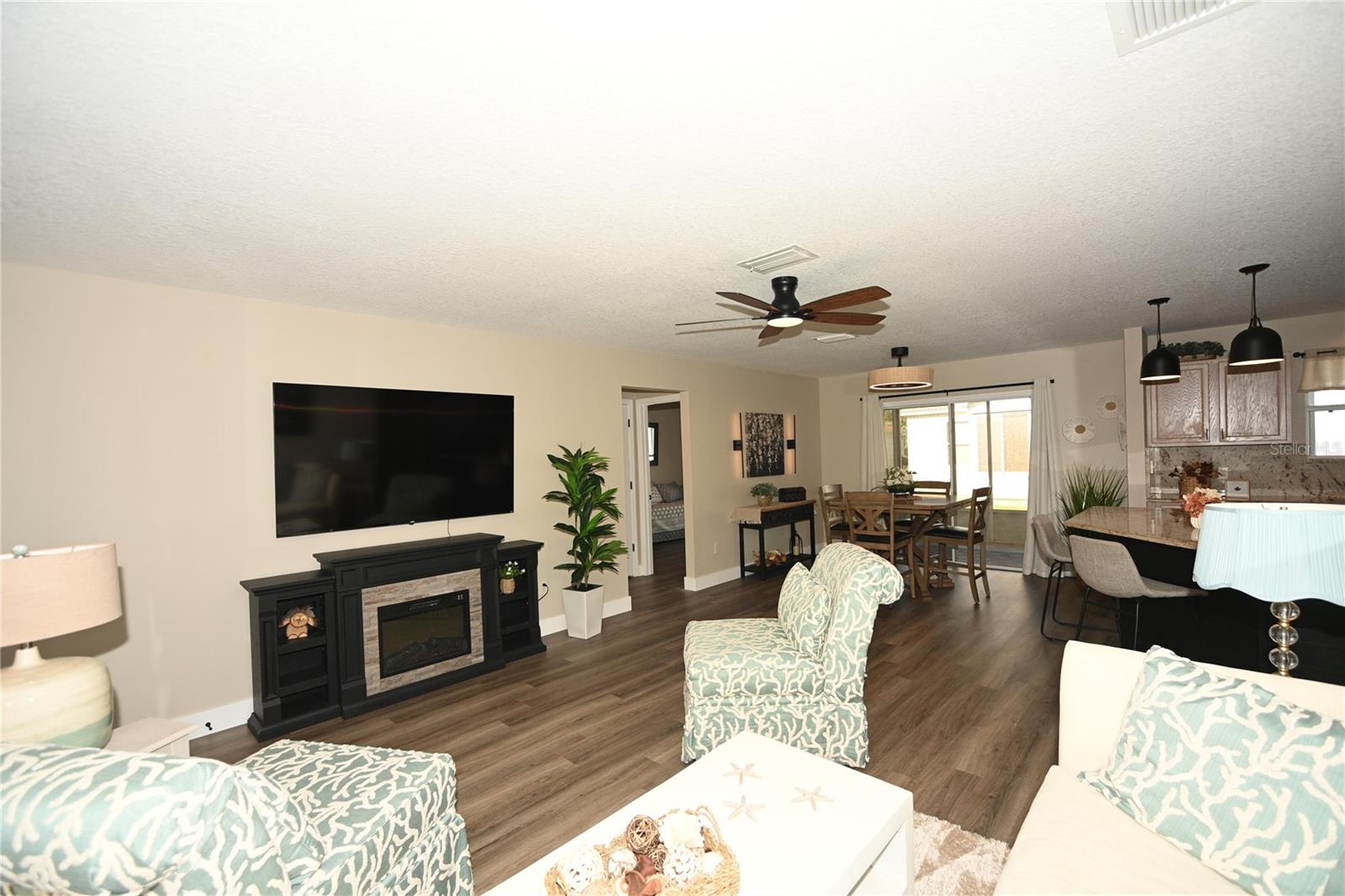 1836 Captiva Ct Property Photo 6
