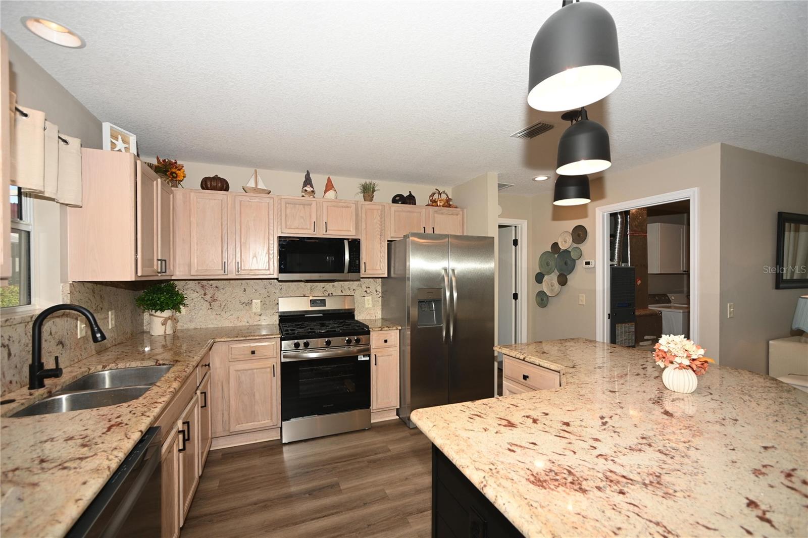 1836 Captiva Ct Property Photo 12