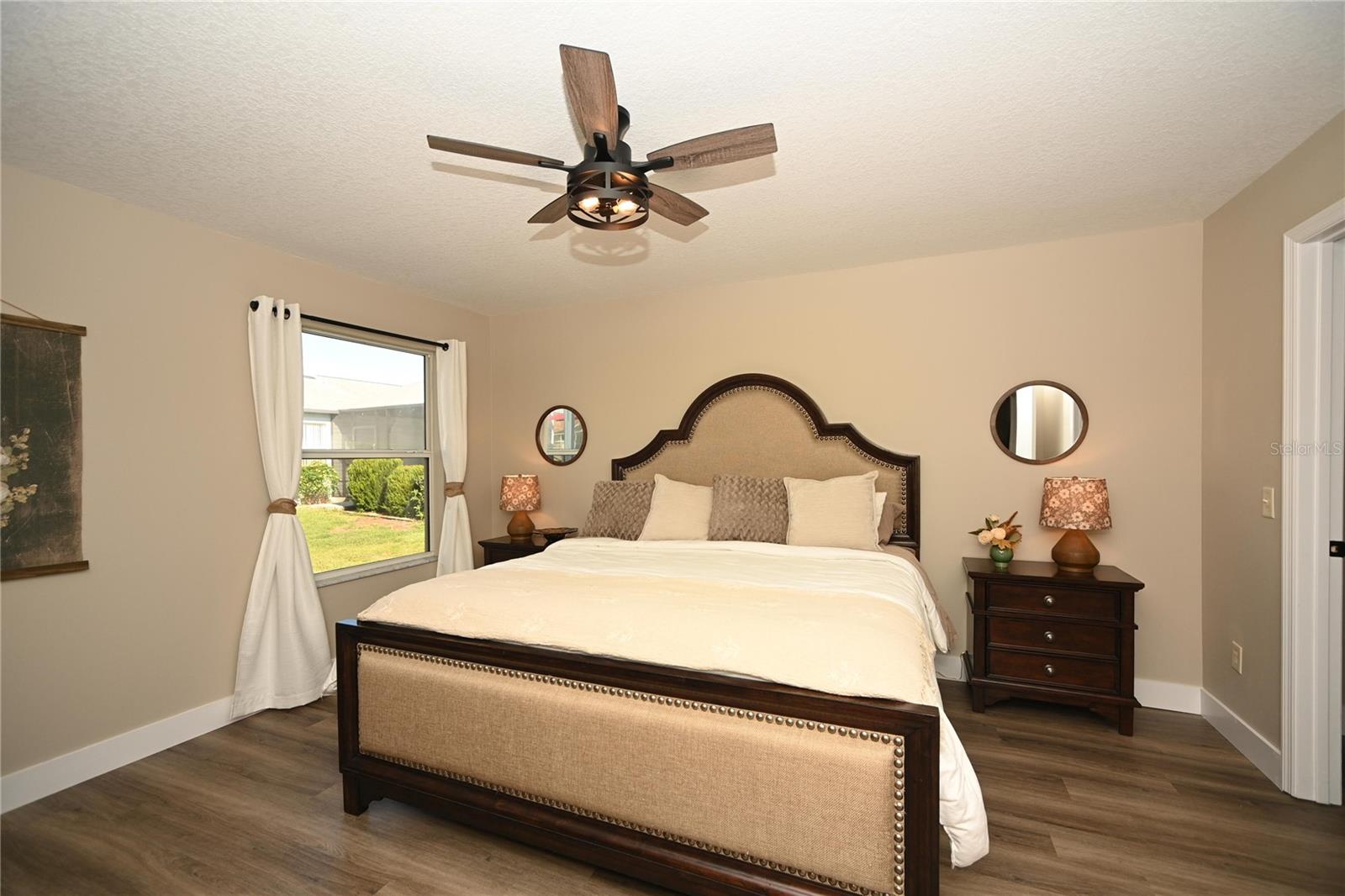 1836 Captiva Ct Property Photo 13
