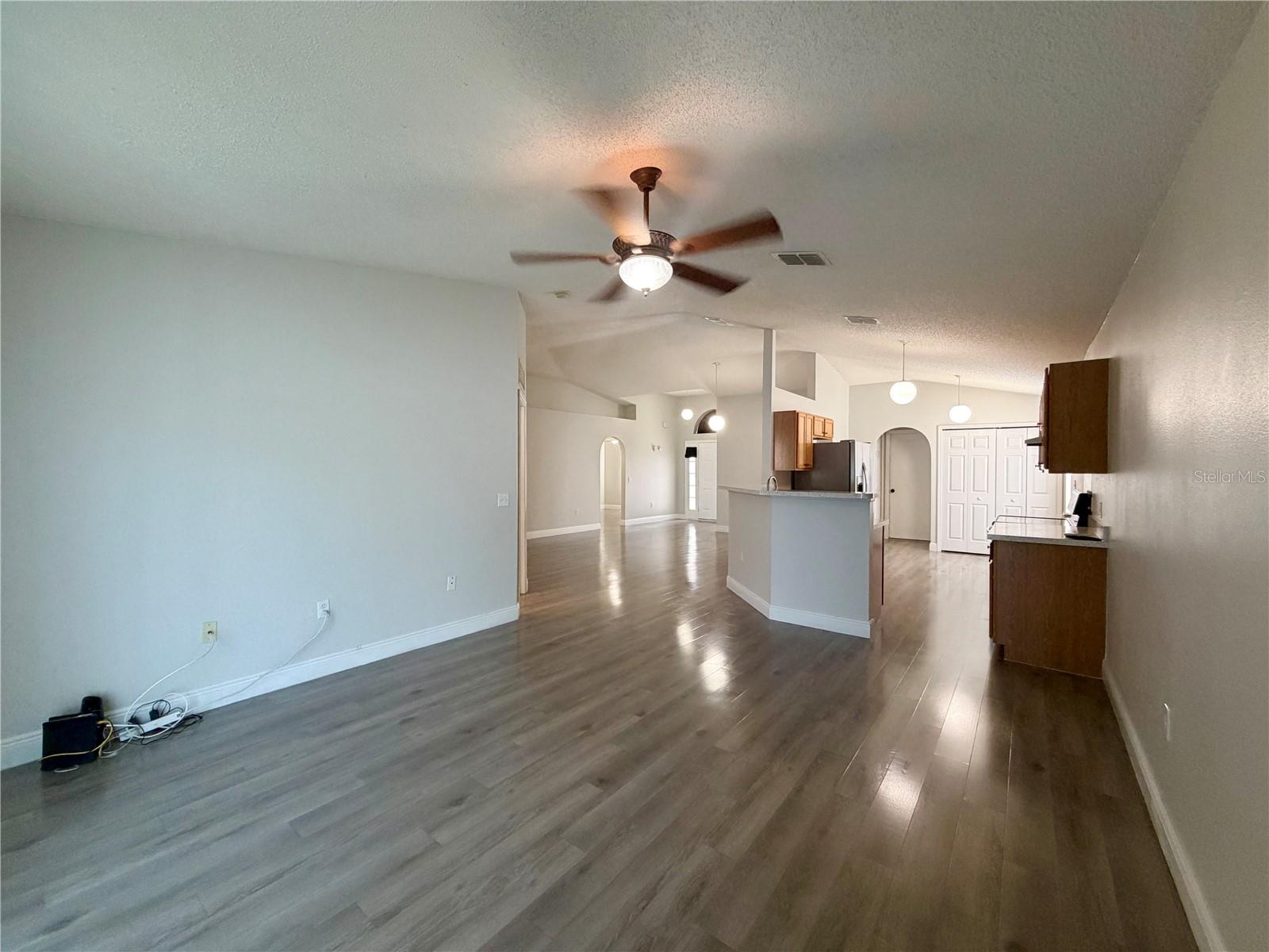 100 Cimarron Ln Property Photo 16