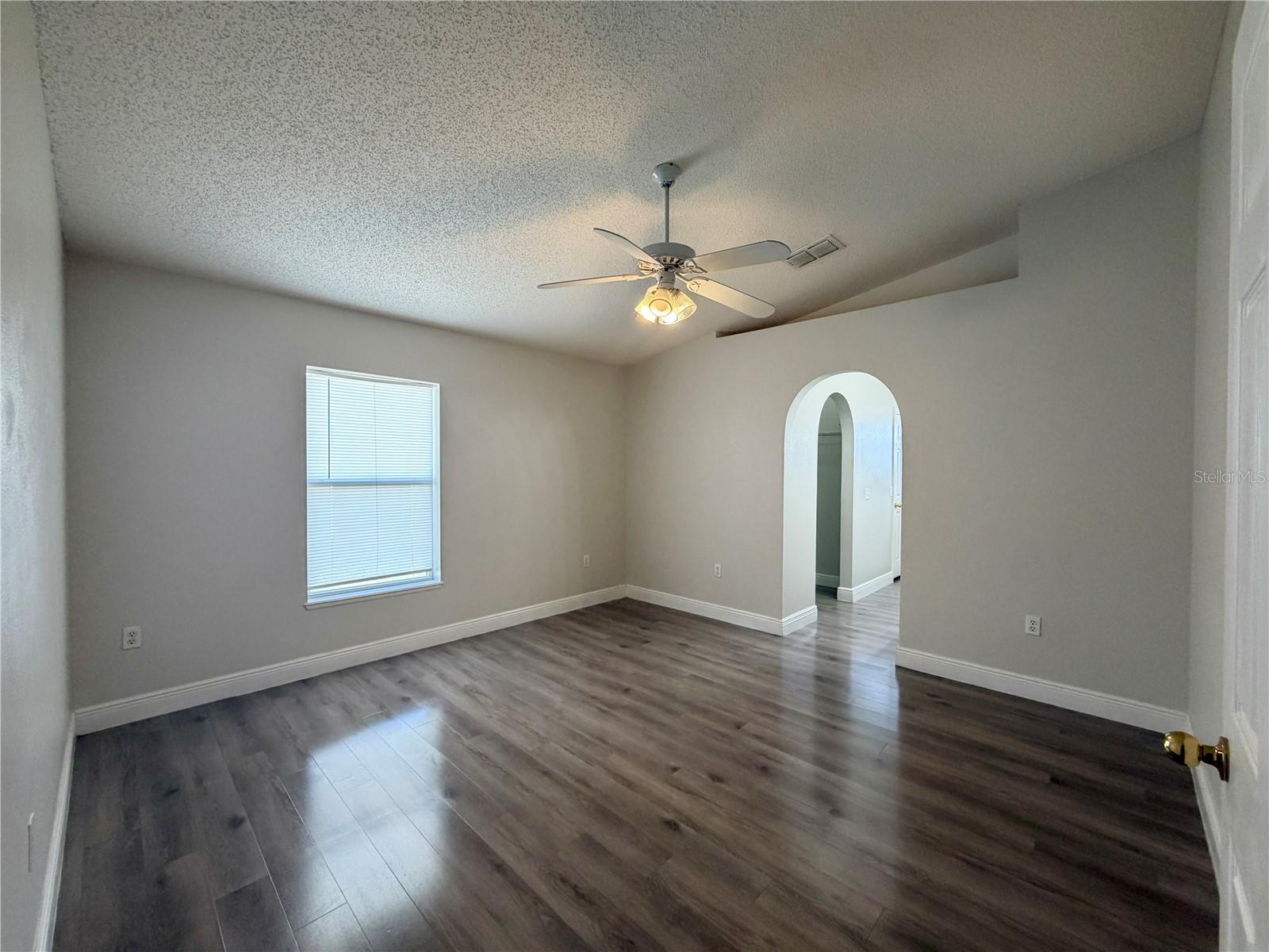 100 Cimarron Ln Property Photo 23