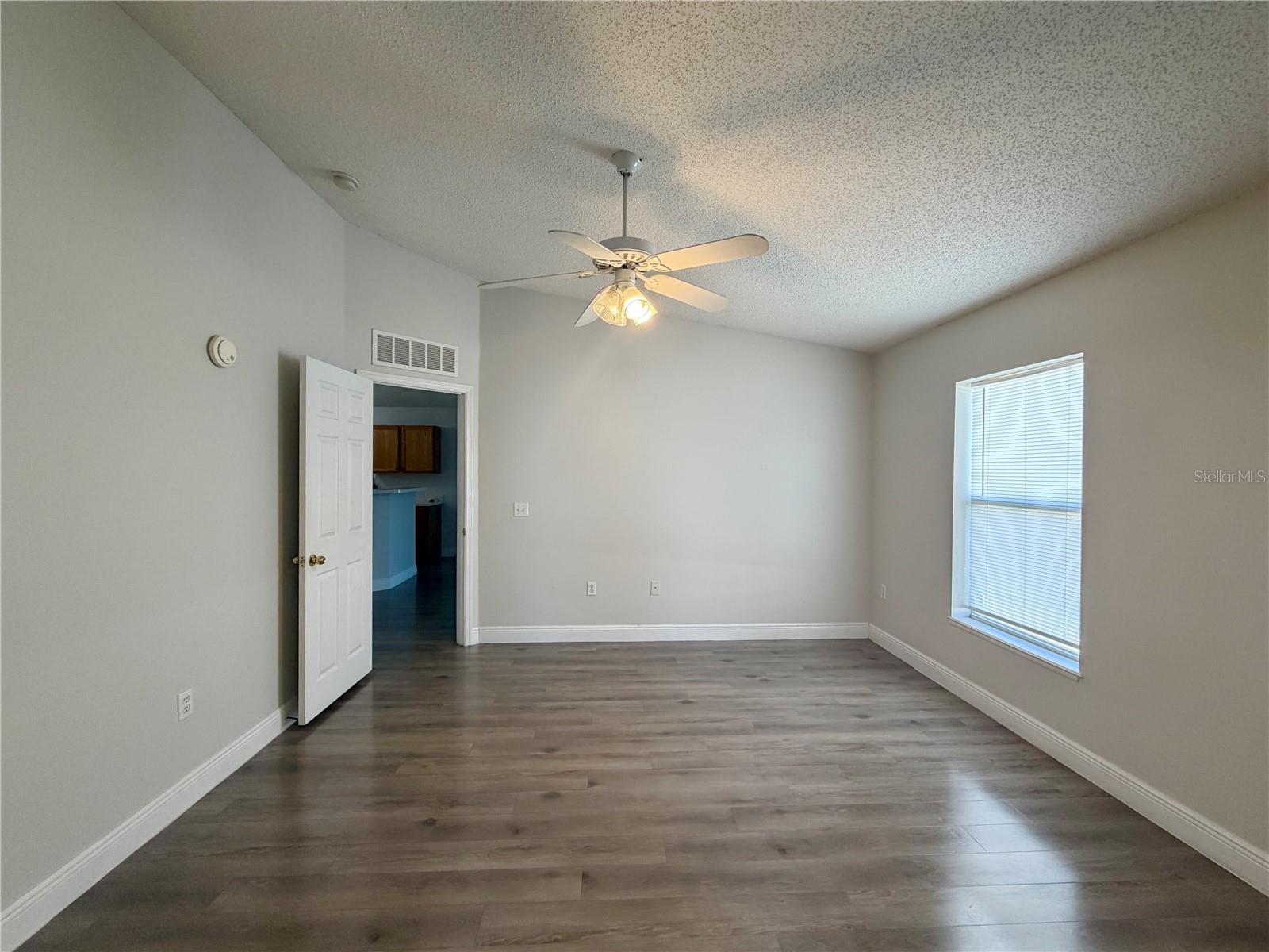100 Cimarron Ln Property Photo 24