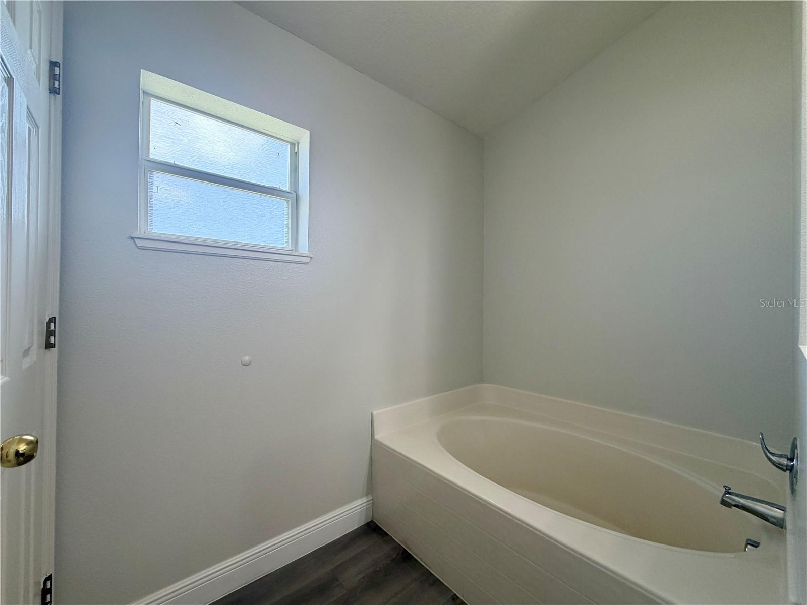 100 Cimarron Ln Property Photo 28
