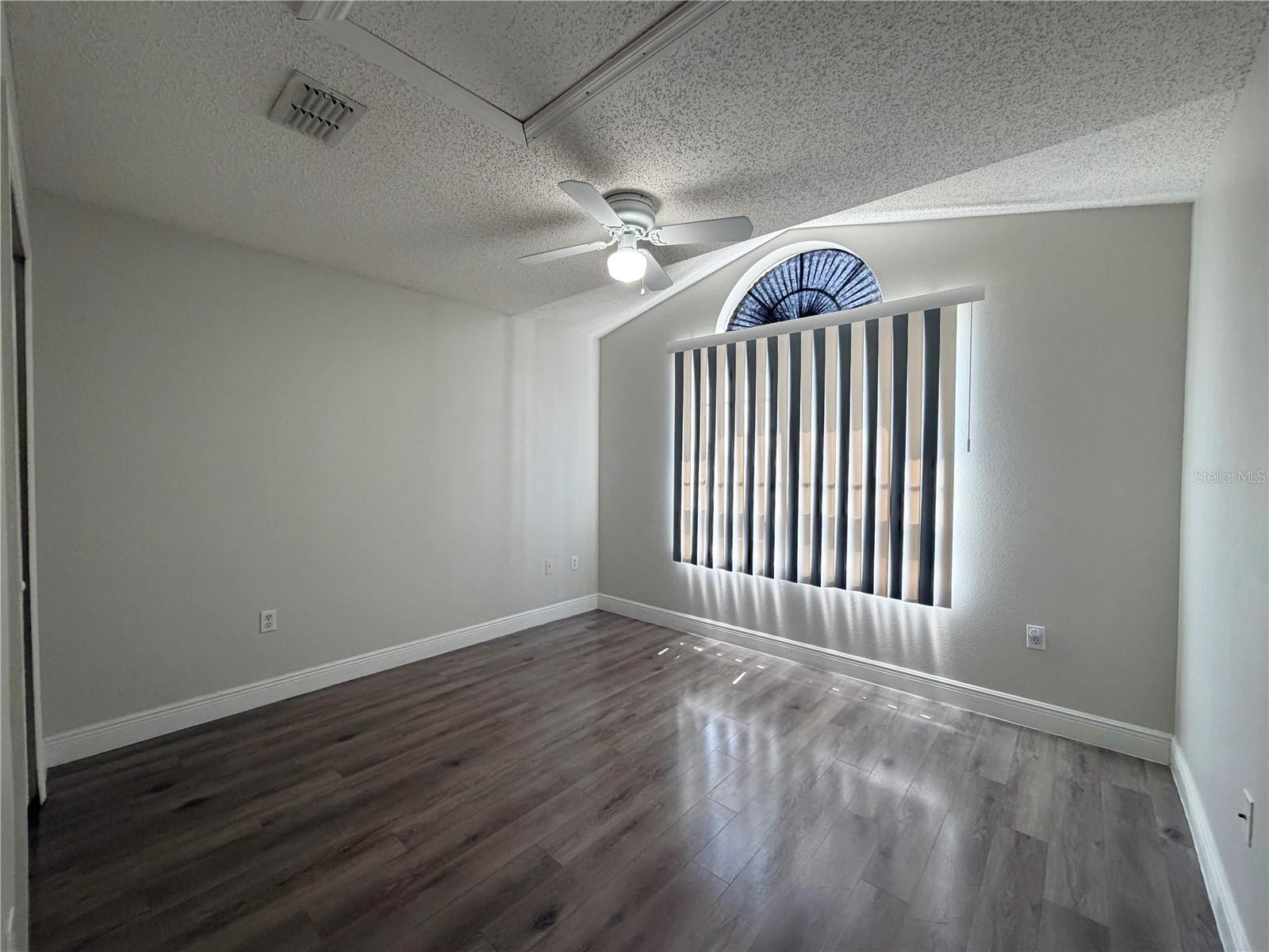 100 Cimarron Ln Property Photo 31