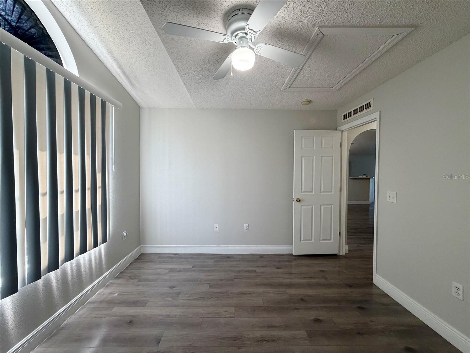100 Cimarron Ln Property Photo 32