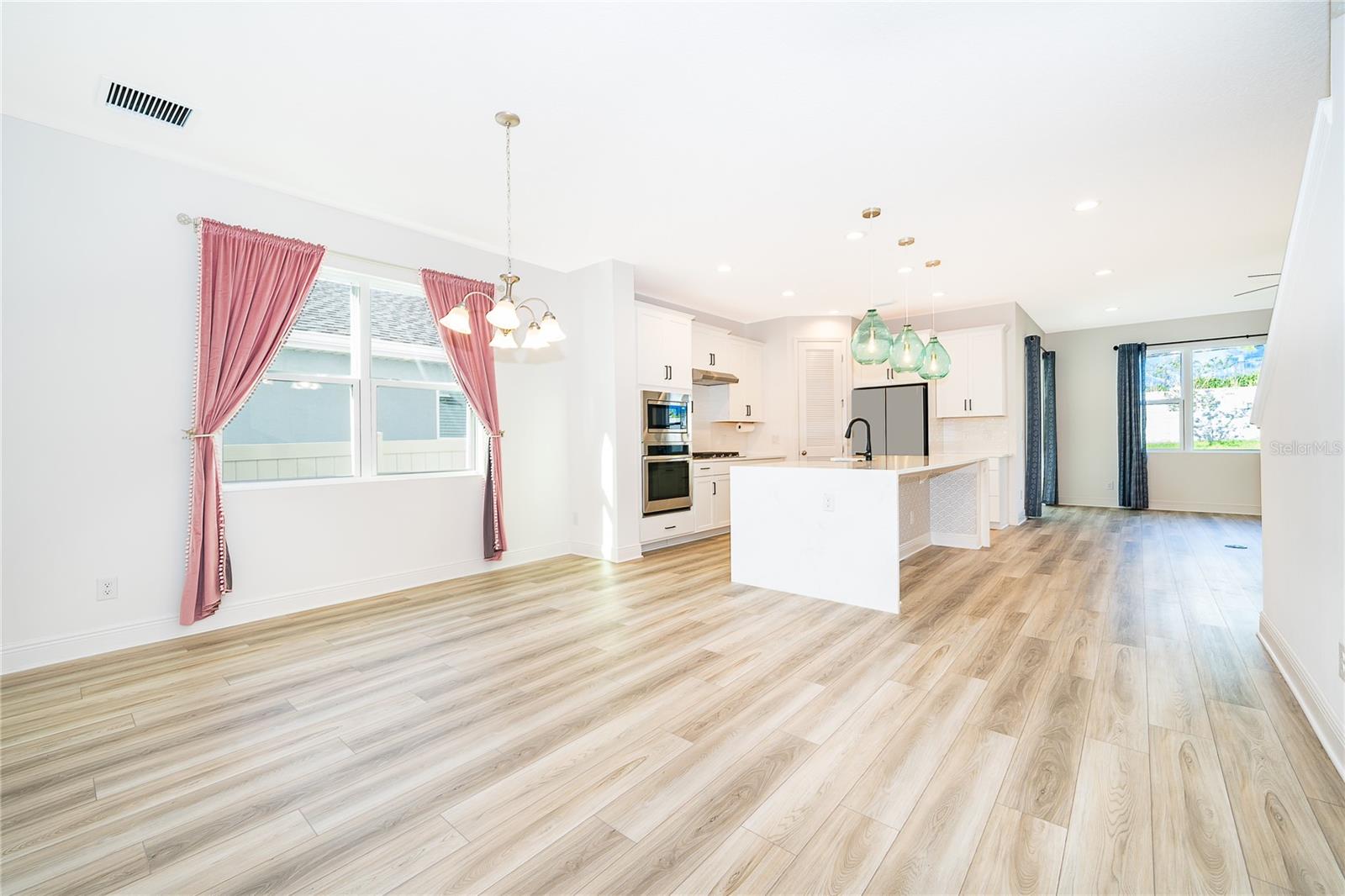380 Lemongrass Rd Property Photo 14