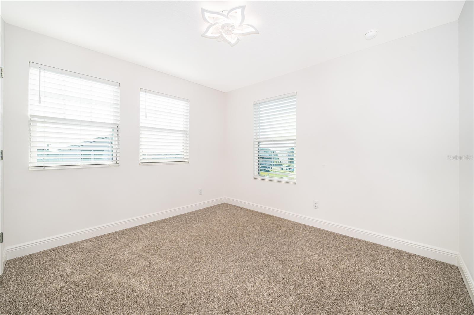 380 Lemongrass Rd Property Photo 33