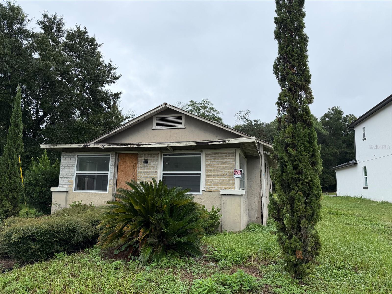 2311 S Ronald Reagan Blvd Property Photo 2