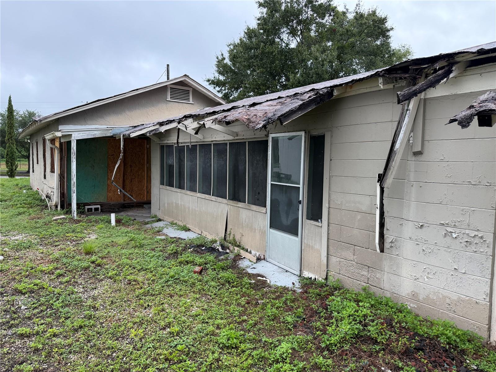 2311 S Ronald Reagan Blvd Property Photo 9