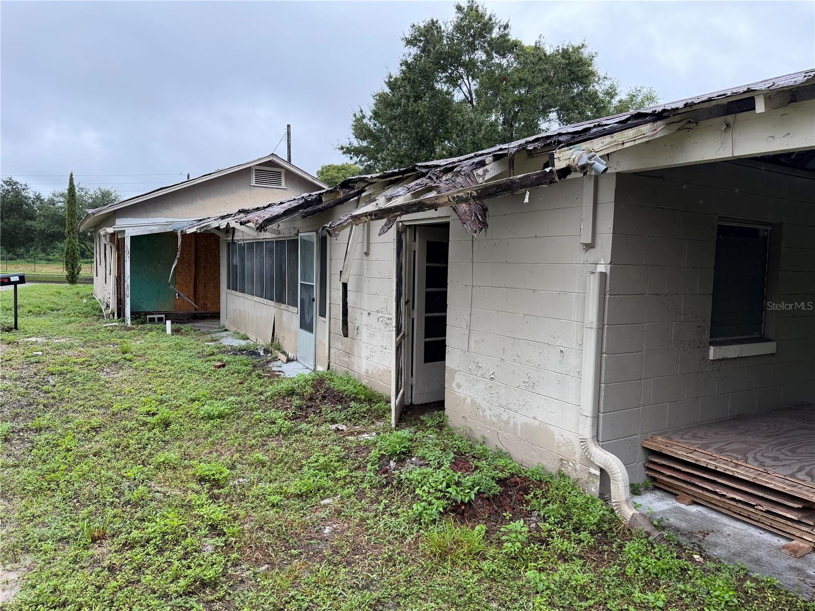 2311 S Ronald Reagan Blvd Property Photo 10