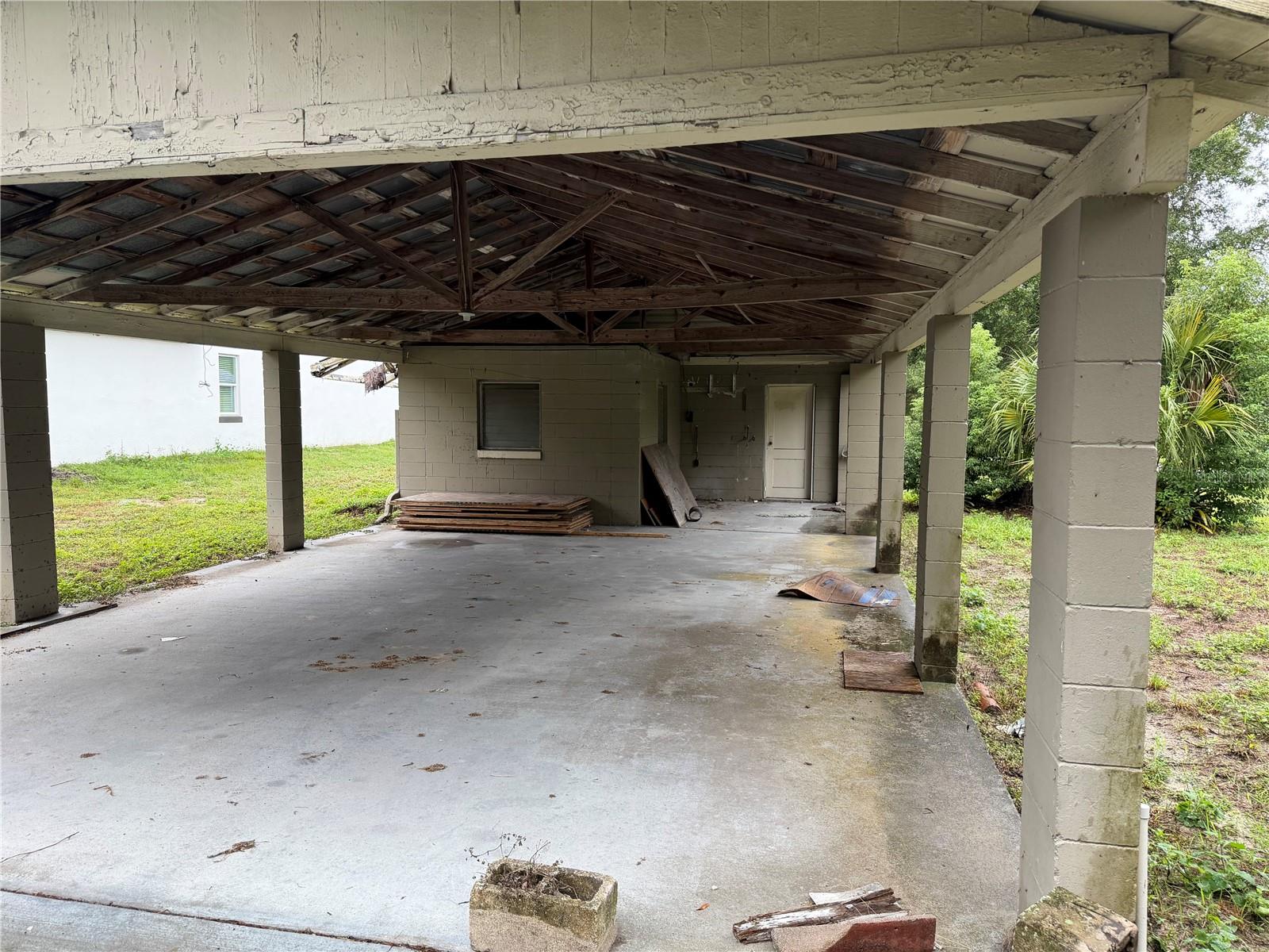 2311 S Ronald Reagan Blvd Property Photo 13