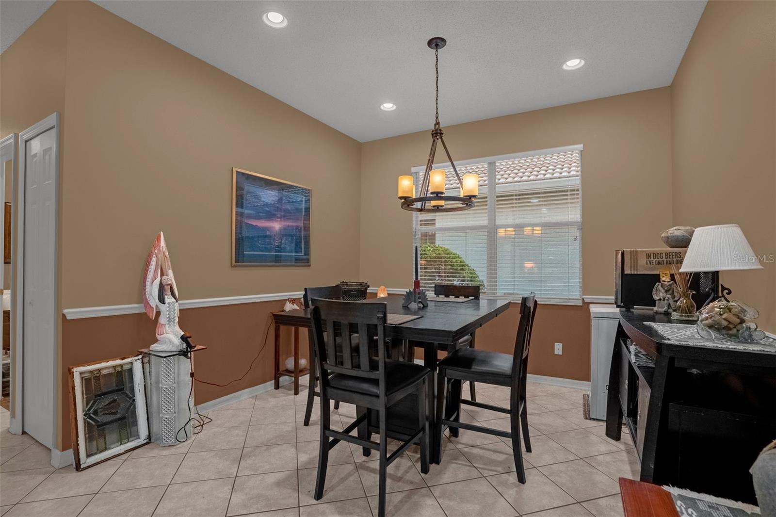 8002 Saint Andrews Way Property Photo 14