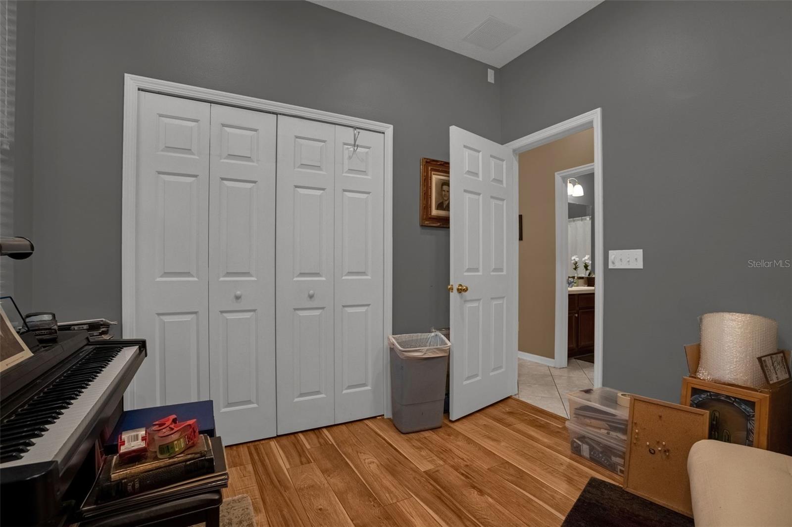 8002 Saint Andrews Way Property Photo 16