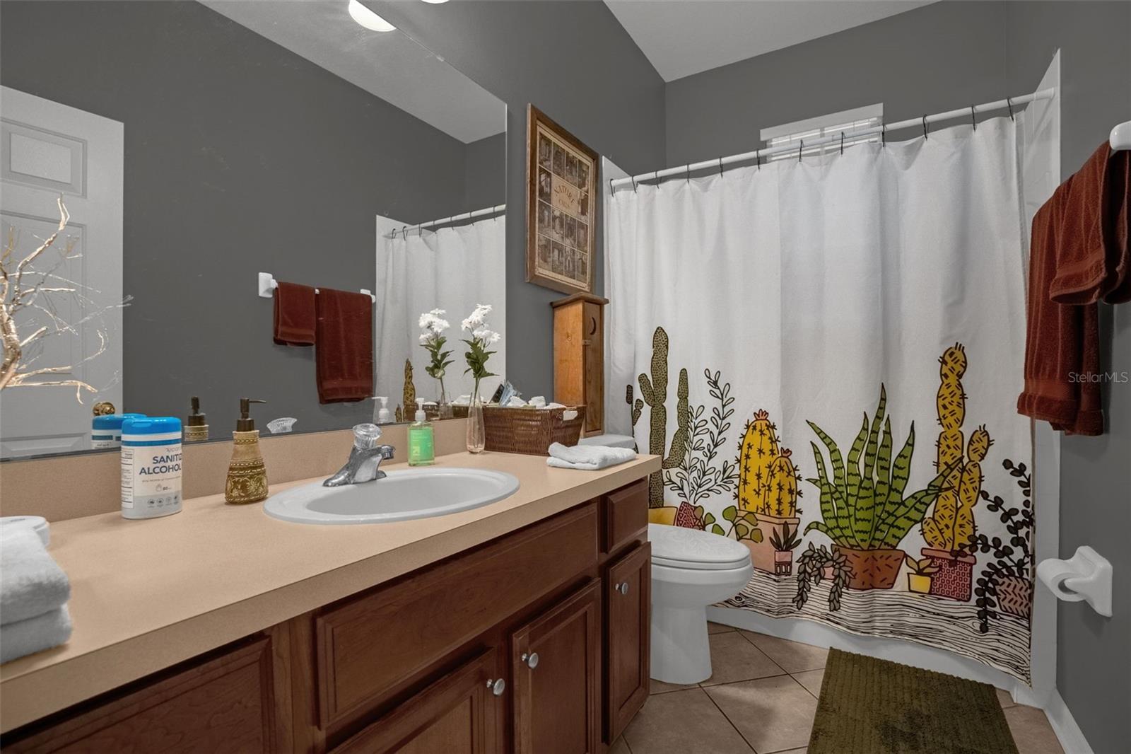 8002 Saint Andrews Way Property Photo 17
