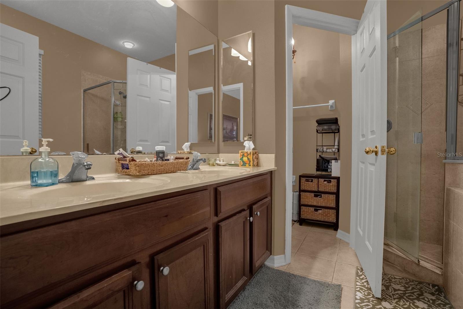 8002 Saint Andrews Way Property Photo 22