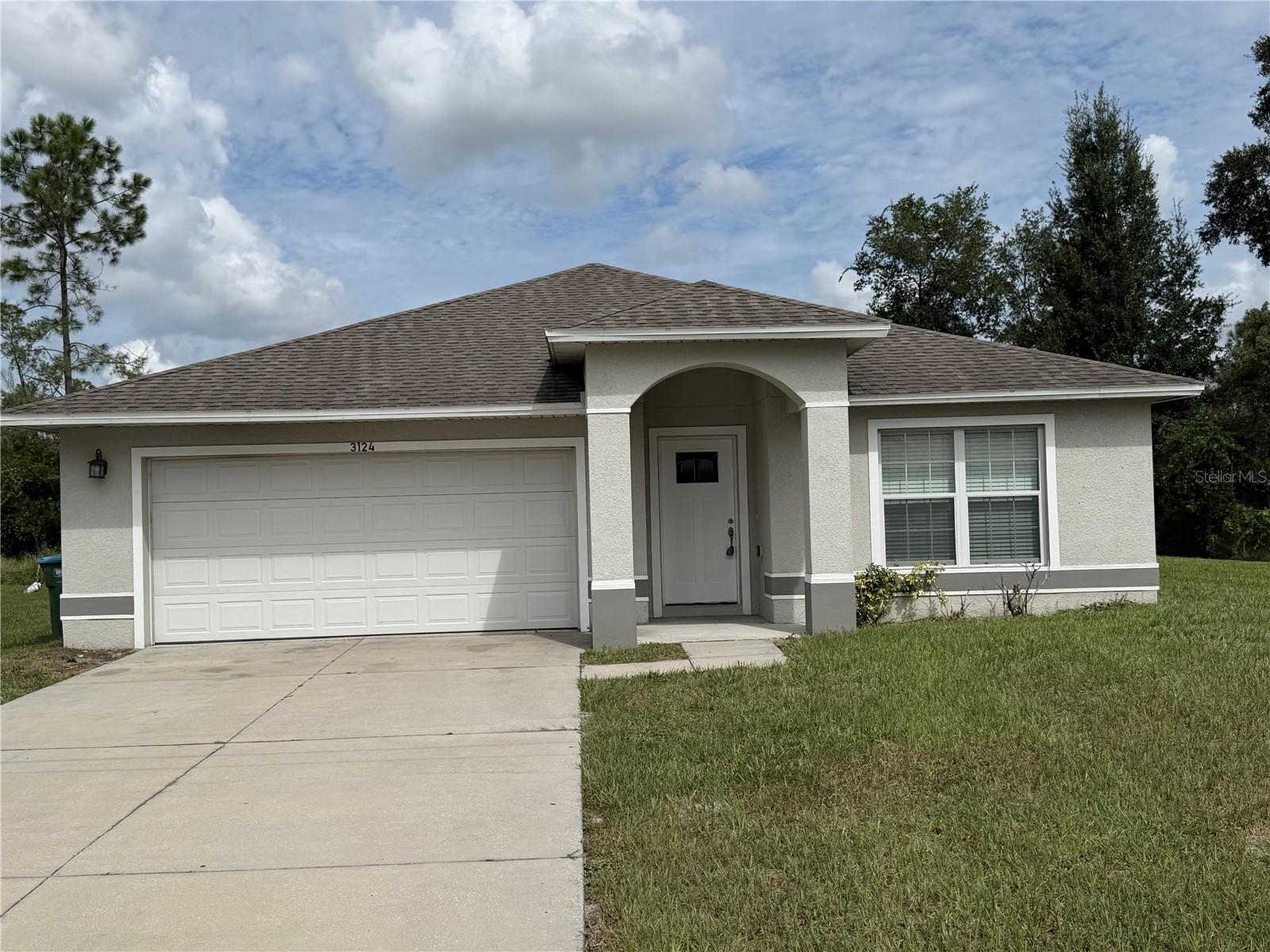3124 N Covington Dr Property Photo