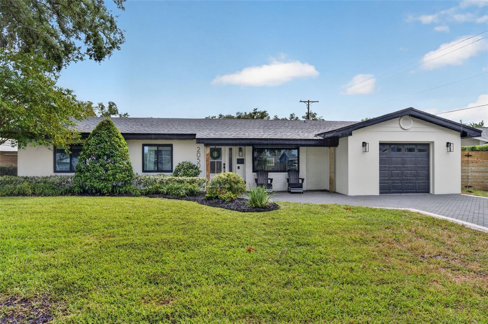 2050 Thunderbird Trl Property Photo 3