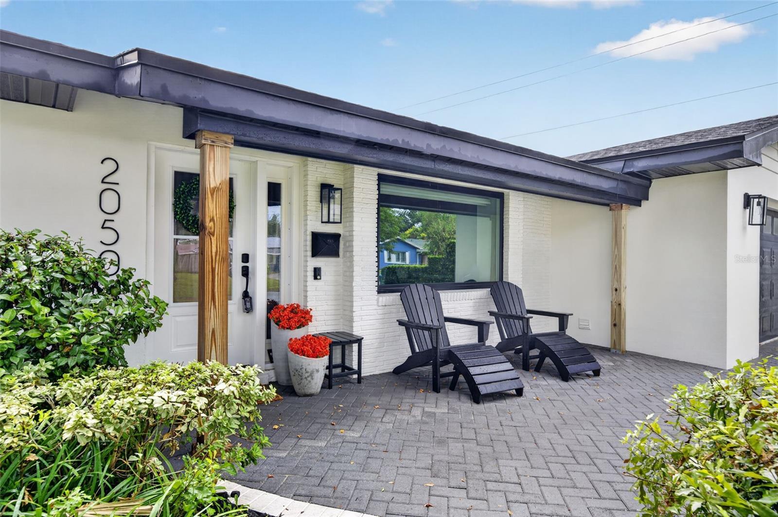2050 Thunderbird Trl Property Photo 4