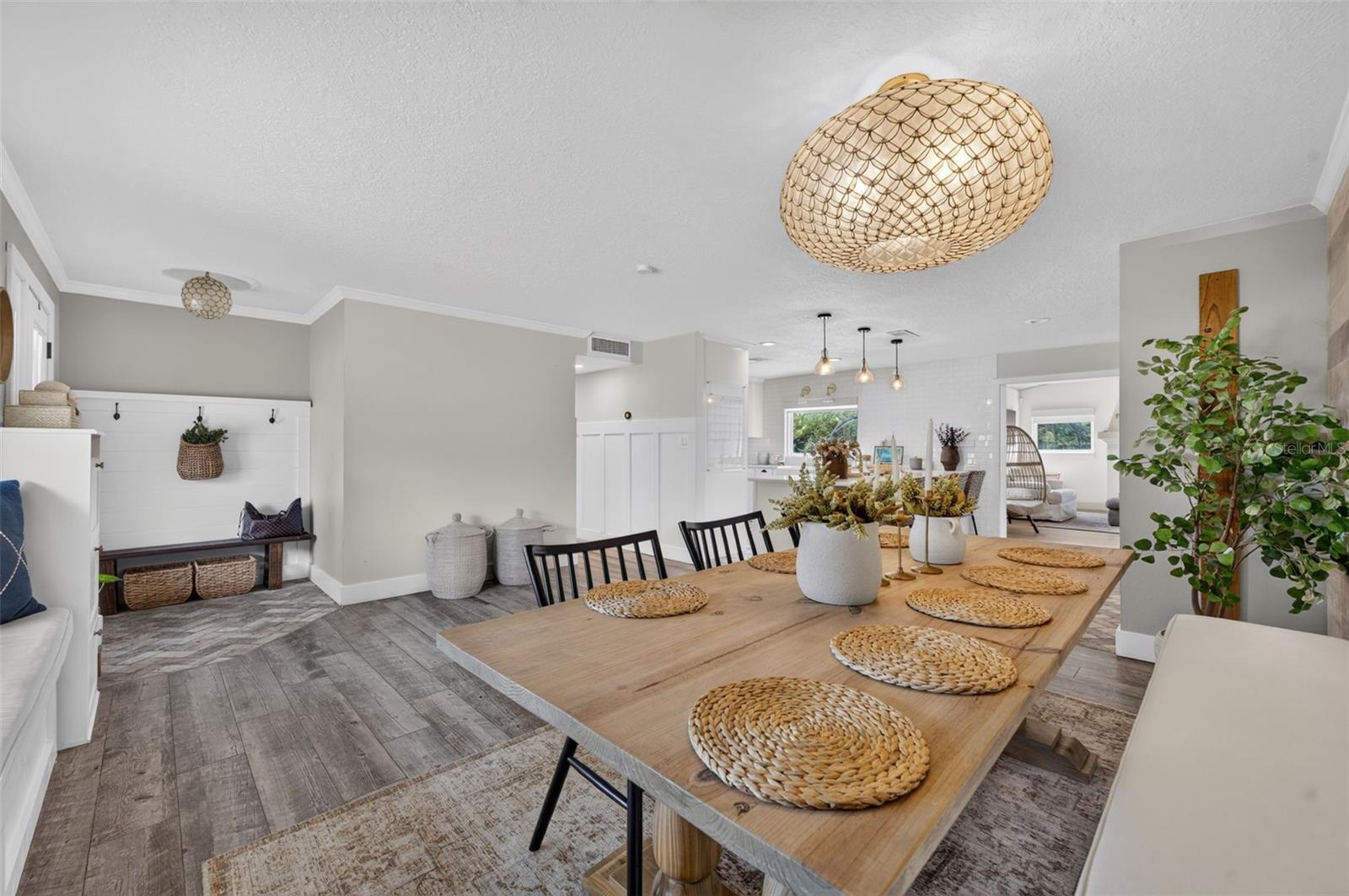 2050 Thunderbird Trl Property Photo 9