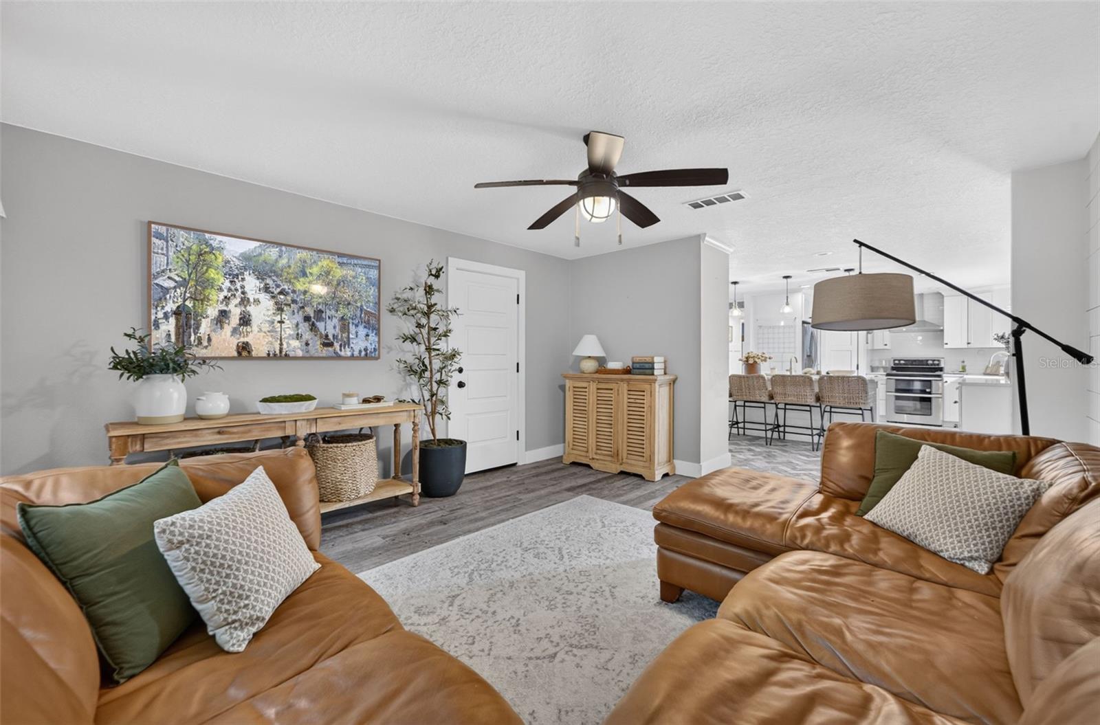 2050 Thunderbird Trl Property Photo 21