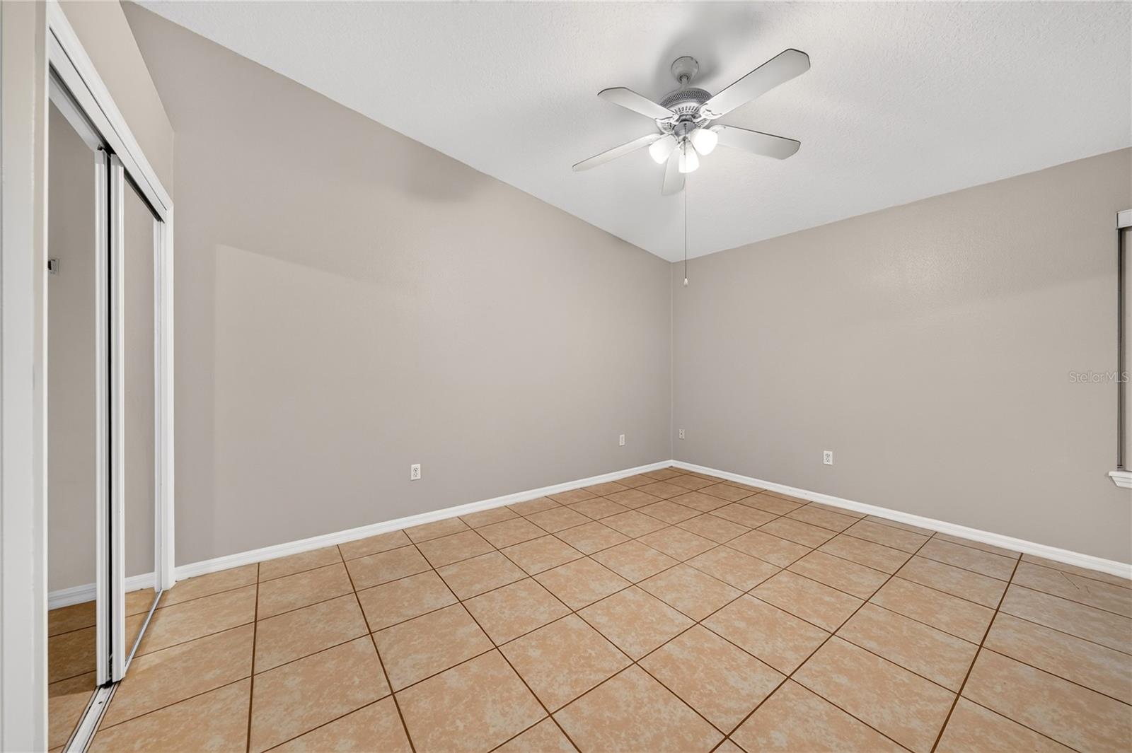 8831 Grand Palms Cir, Apt B Property Photo 17