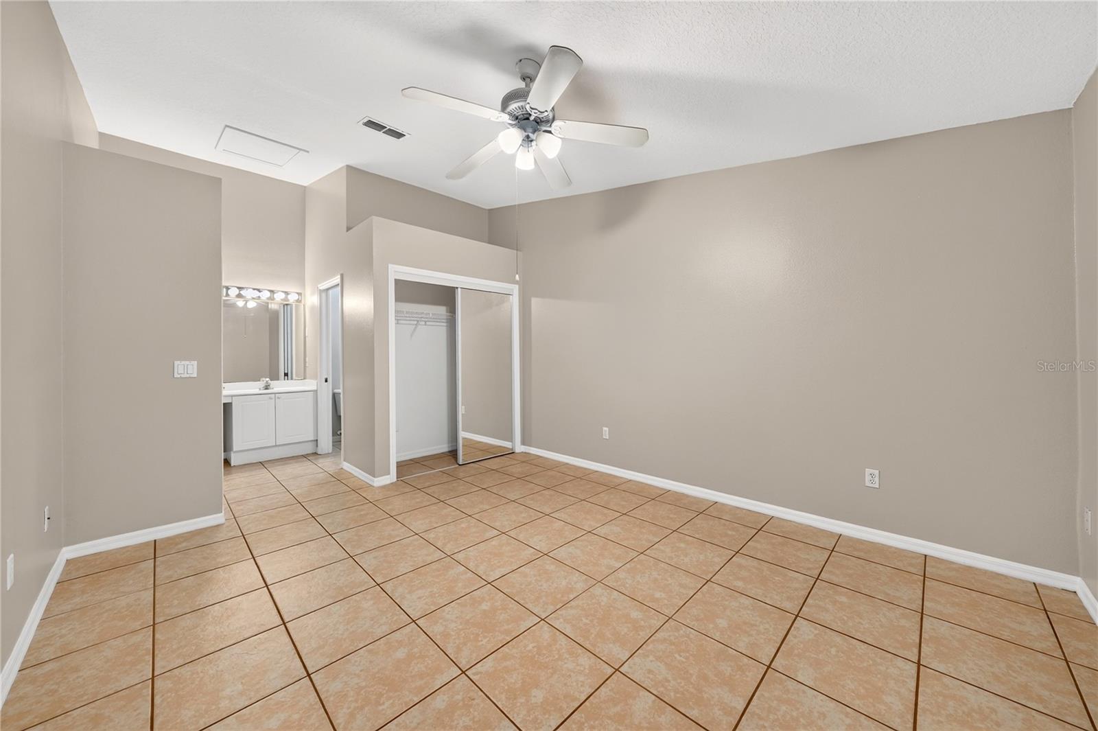 8831 Grand Palms Cir, Apt B Property Photo 19