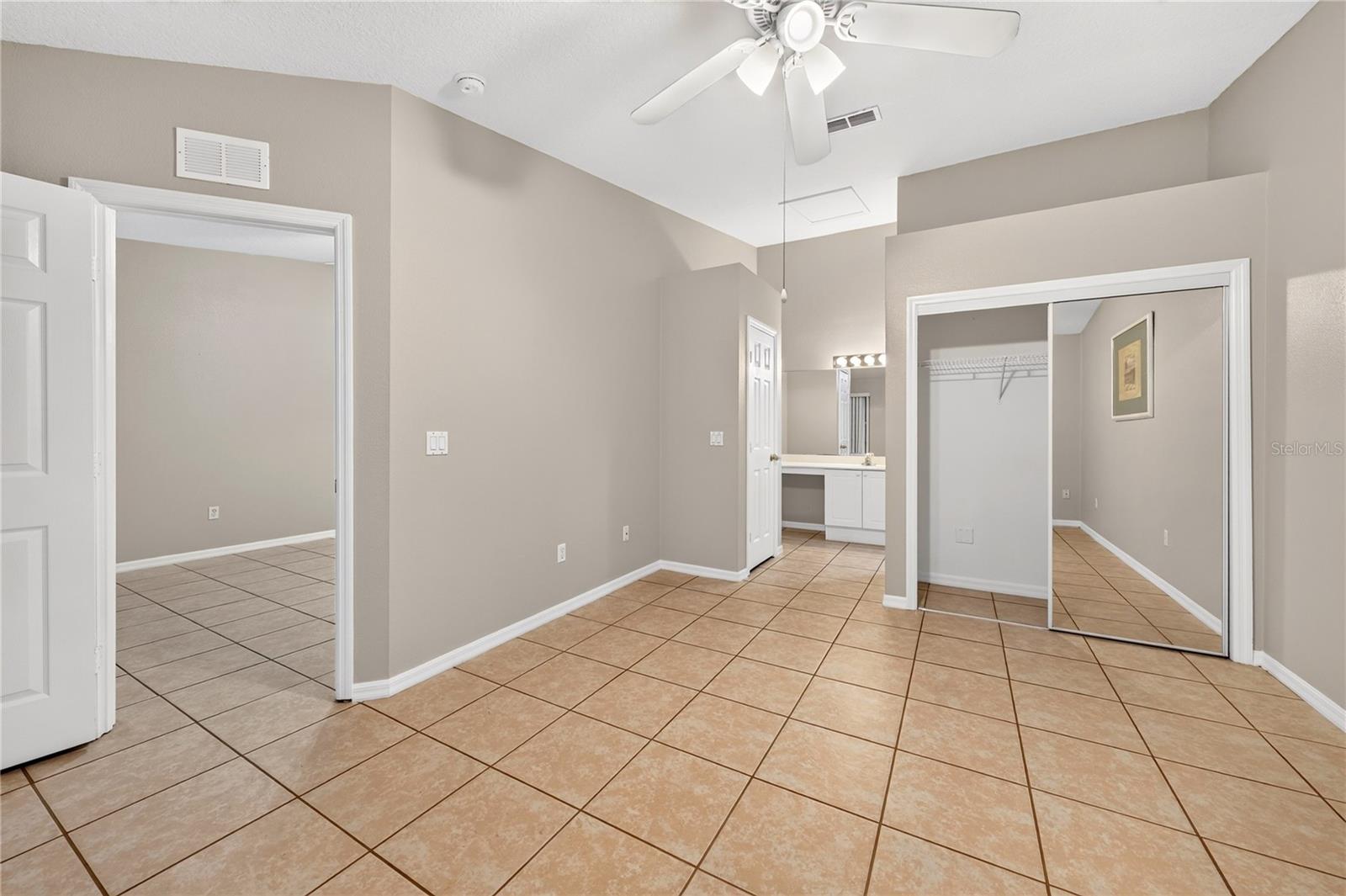 8831 Grand Palms Cir, Apt B Property Photo 20