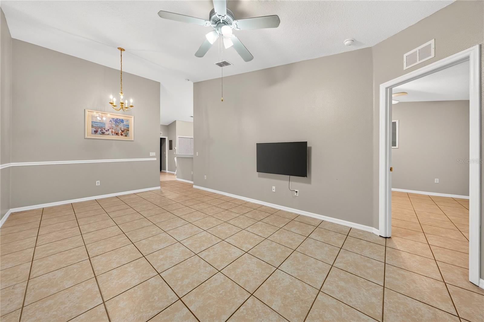 8831 Grand Palms Cir, Apt B Property Photo 22