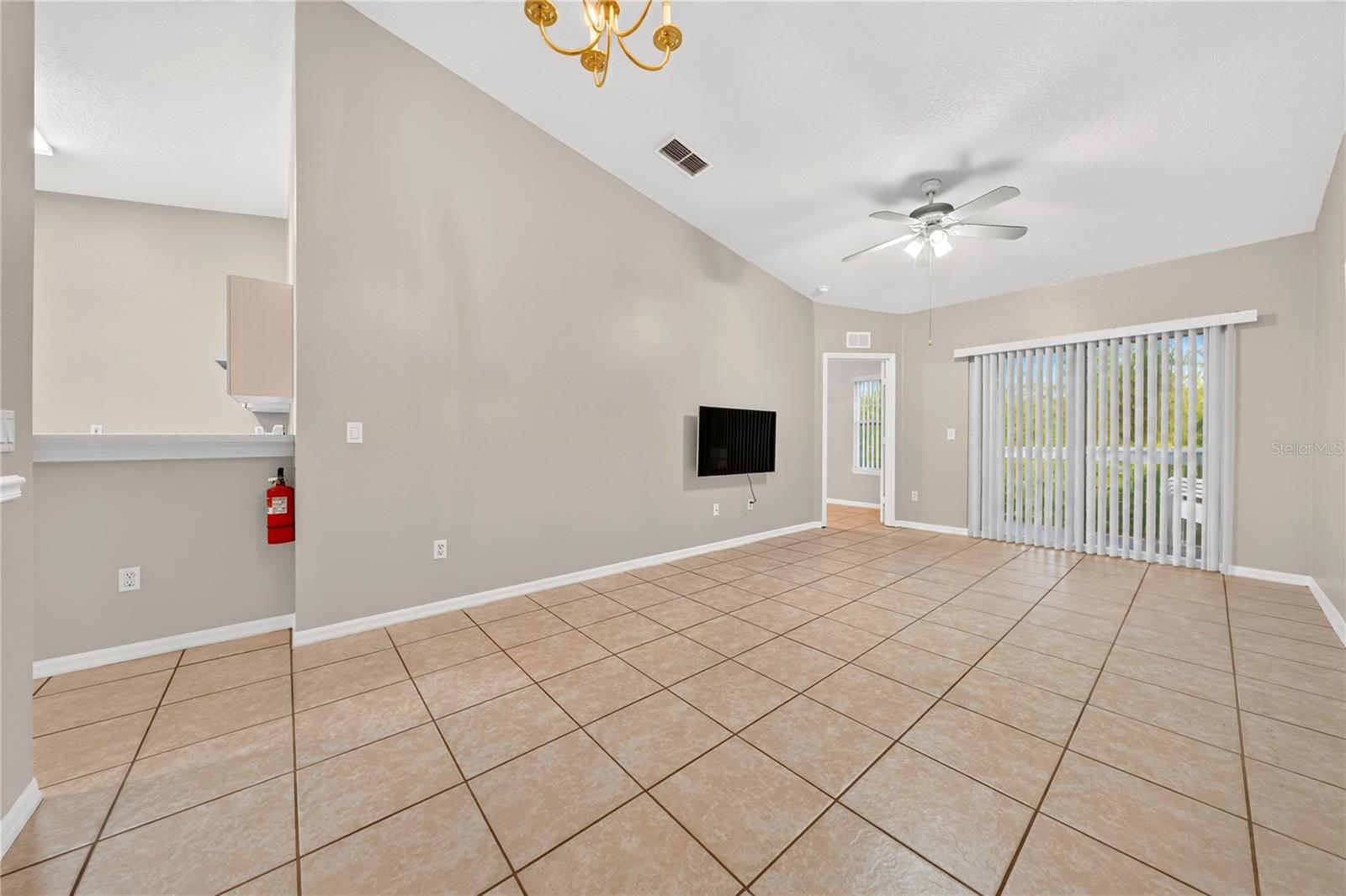 8831 Grand Palms Cir, Apt B Property Photo 24