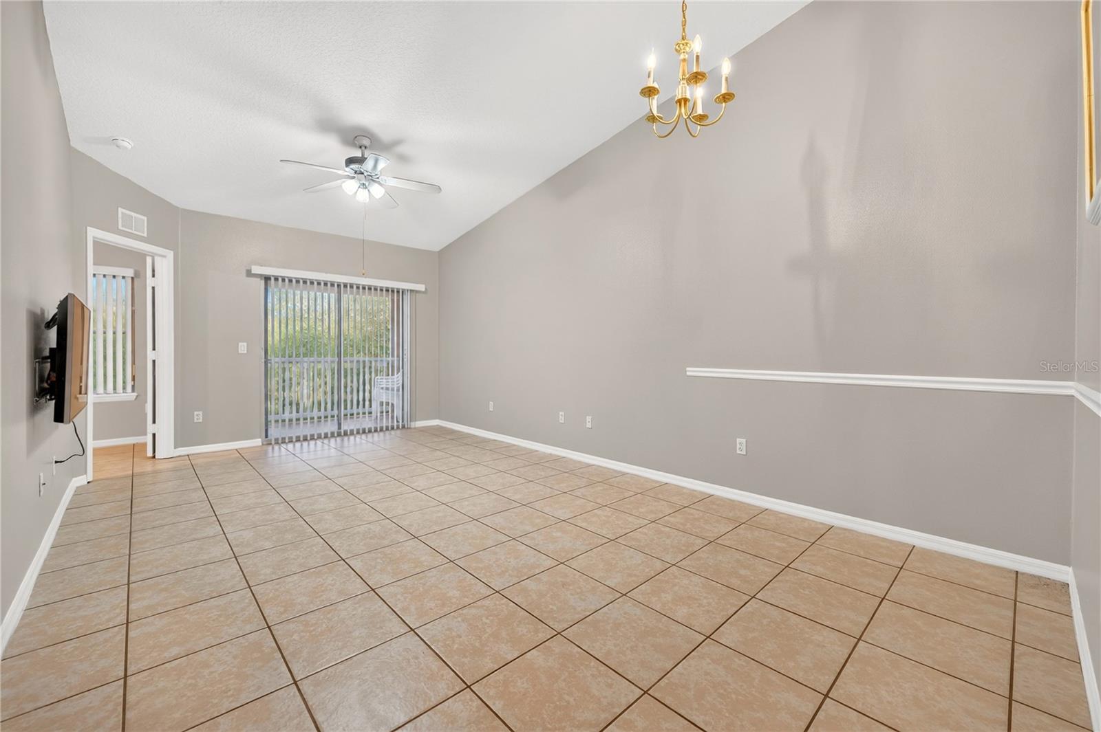 8831 Grand Palms Cir, Apt B Property Photo 25