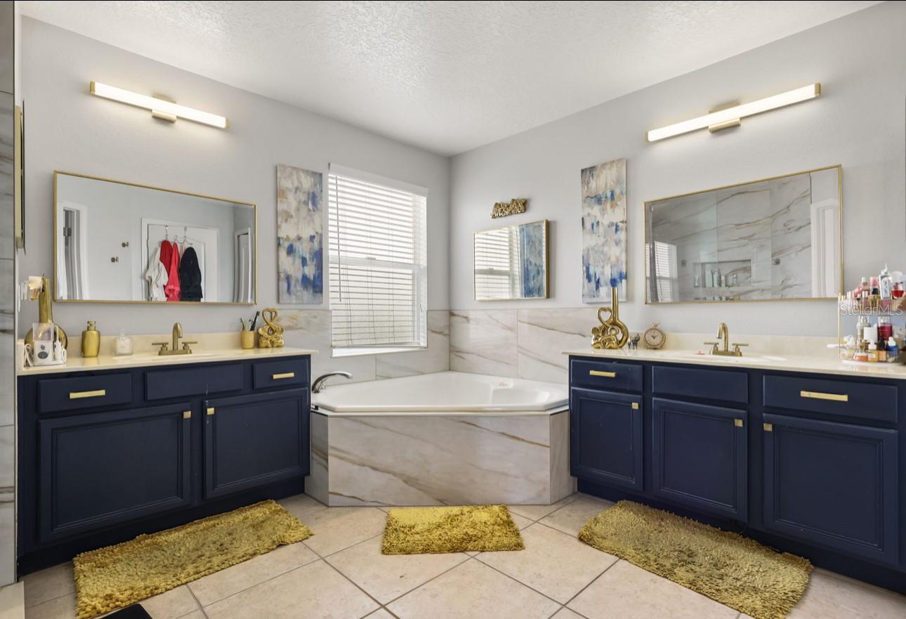 12657 Iris Lake Dr Property Photo 6