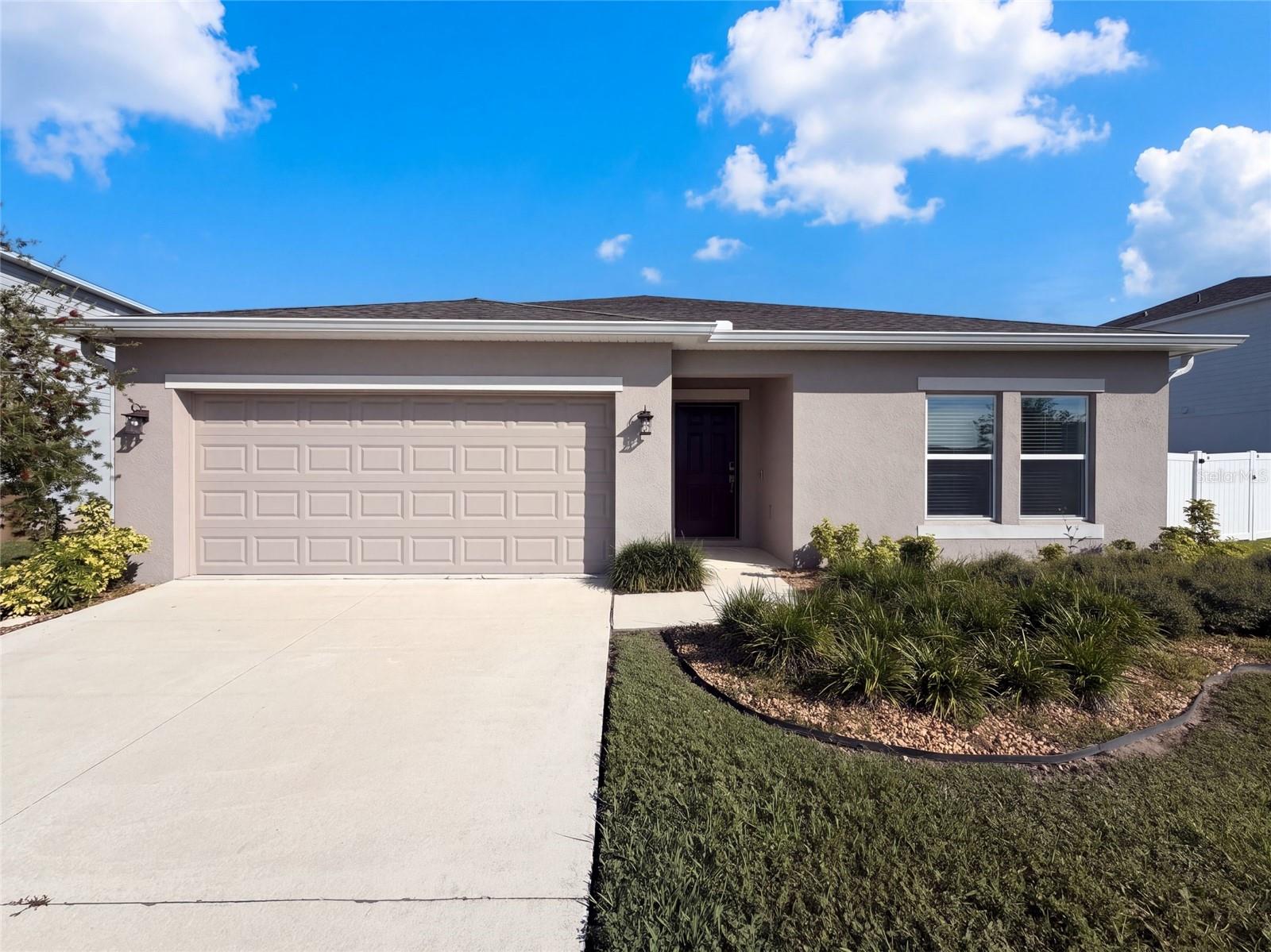 124 Citrine Loop Property Photo 1
