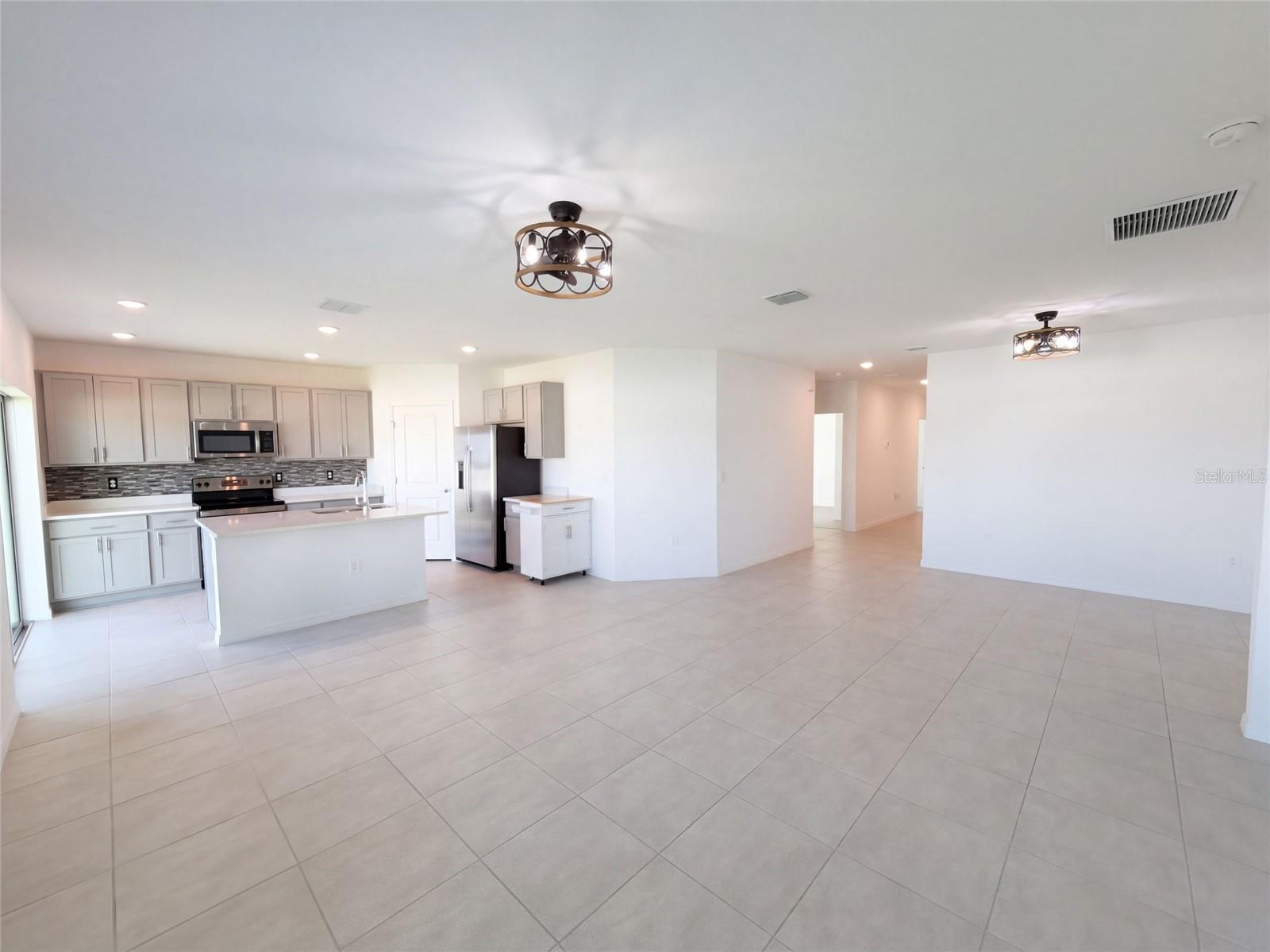 124 Citrine Loop Property Photo 9