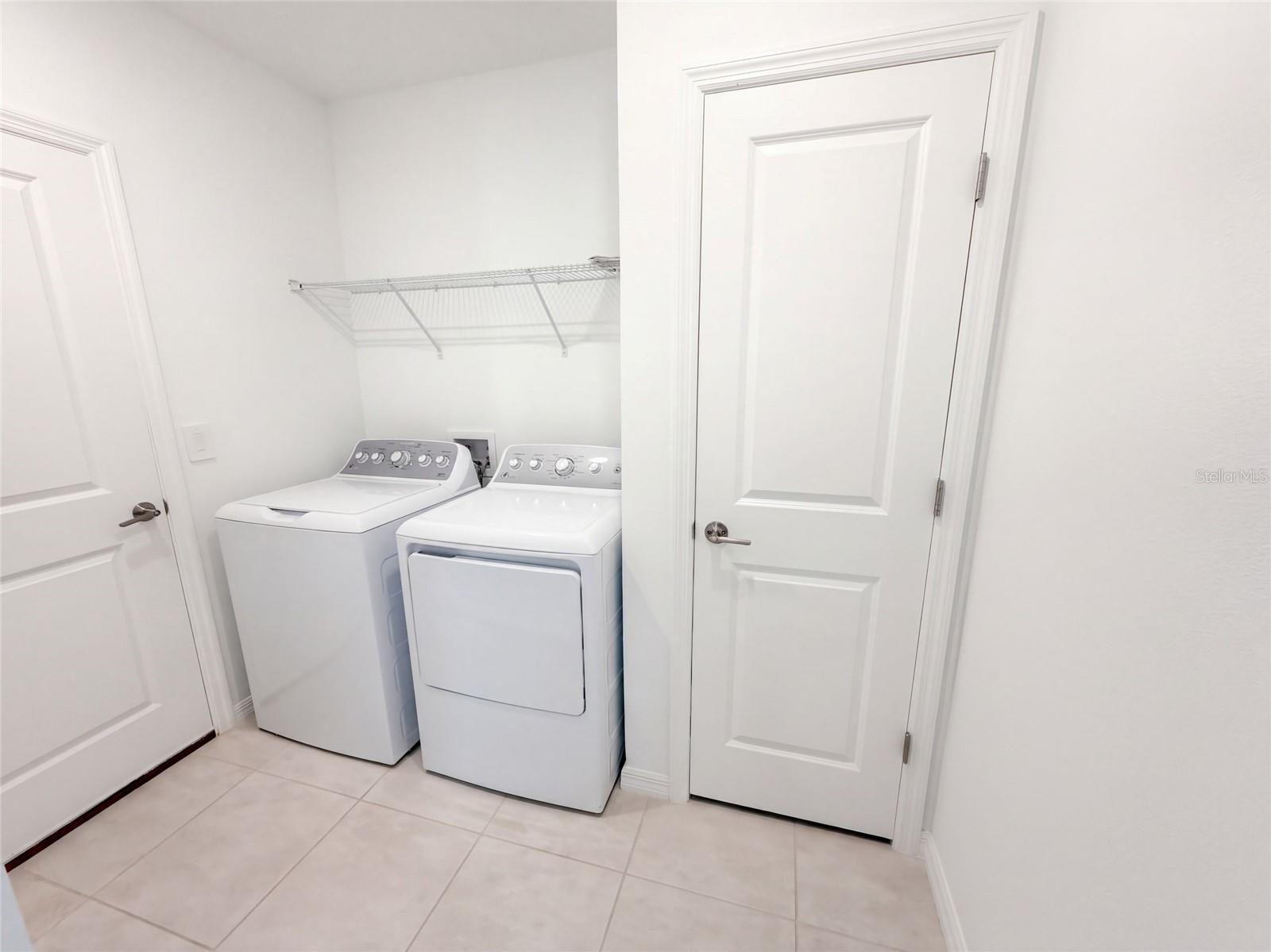 124 Citrine Loop Property Photo 33