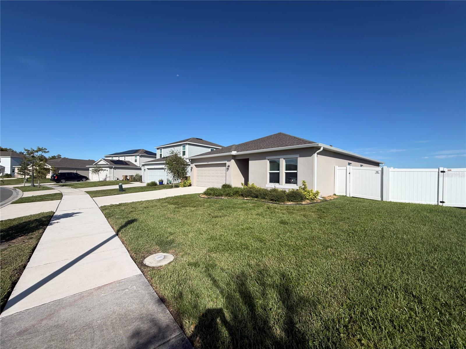 124 Citrine Loop Property Photo 40