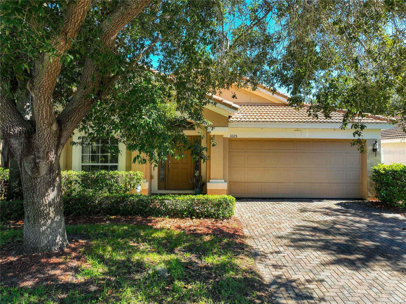 3315 Flamborough Dr Property Photo 3