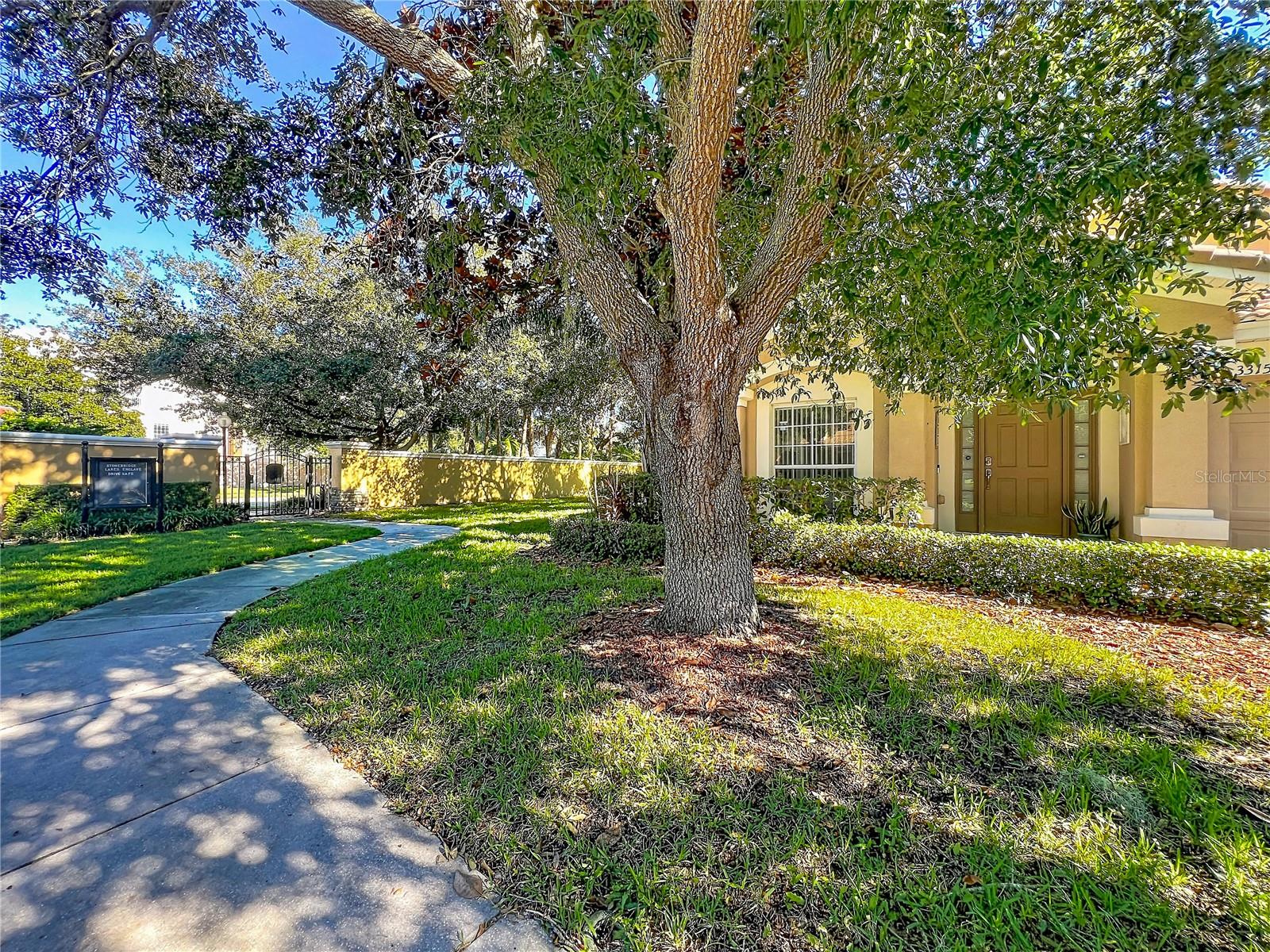 3315 Flamborough Dr Property Photo 9