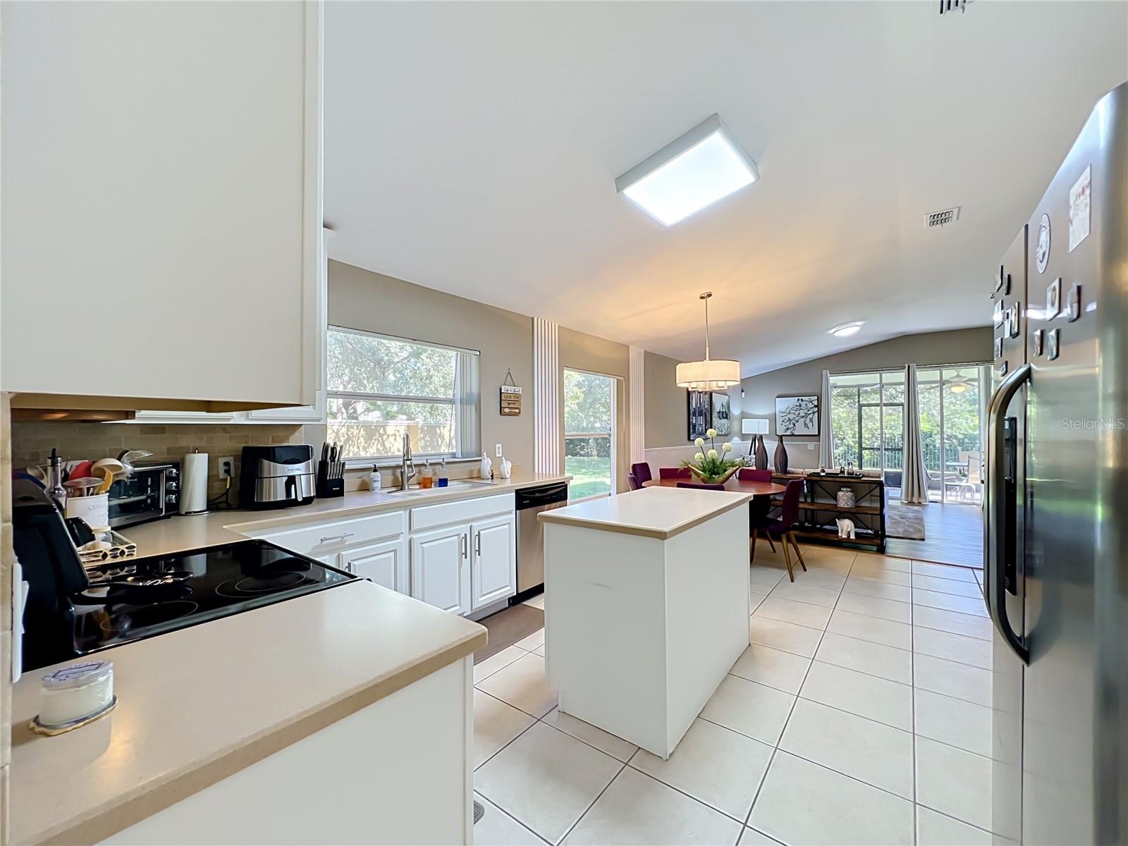 3315 Flamborough Dr Property Photo 34