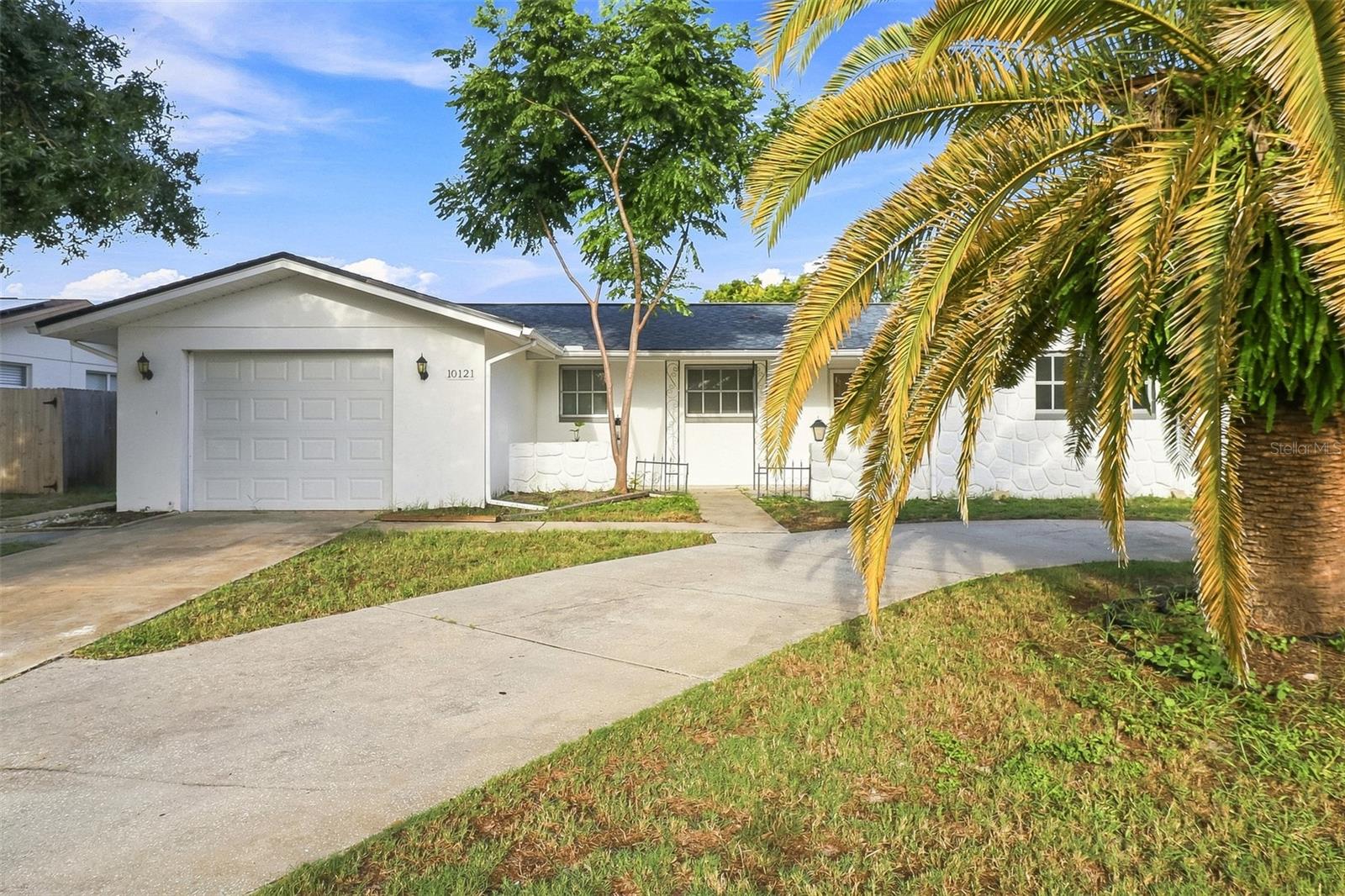 10121 OLEANDER DR Property Photo 1