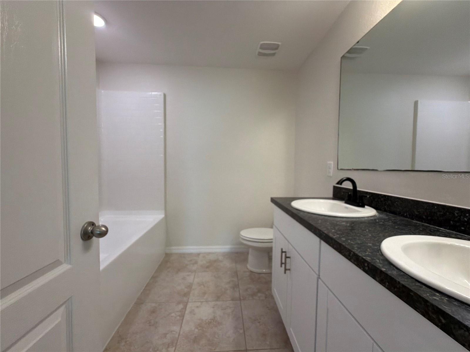370 Hyacinth St Property Photo 23