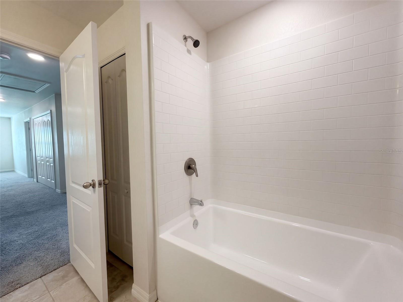 370 Hyacinth St Property Photo 25
