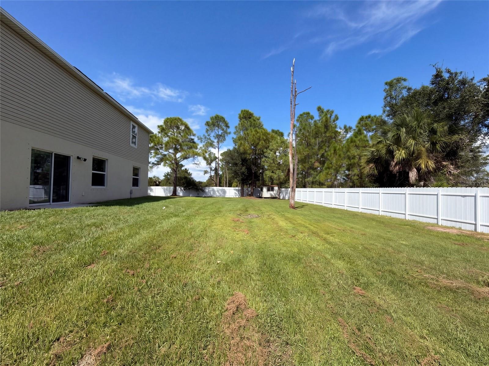 370 Hyacinth St Property Photo 36