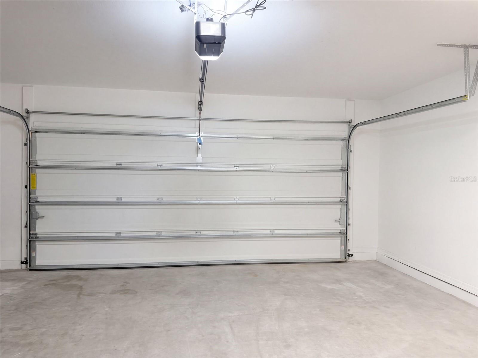 370 Hyacinth St Property Photo 39