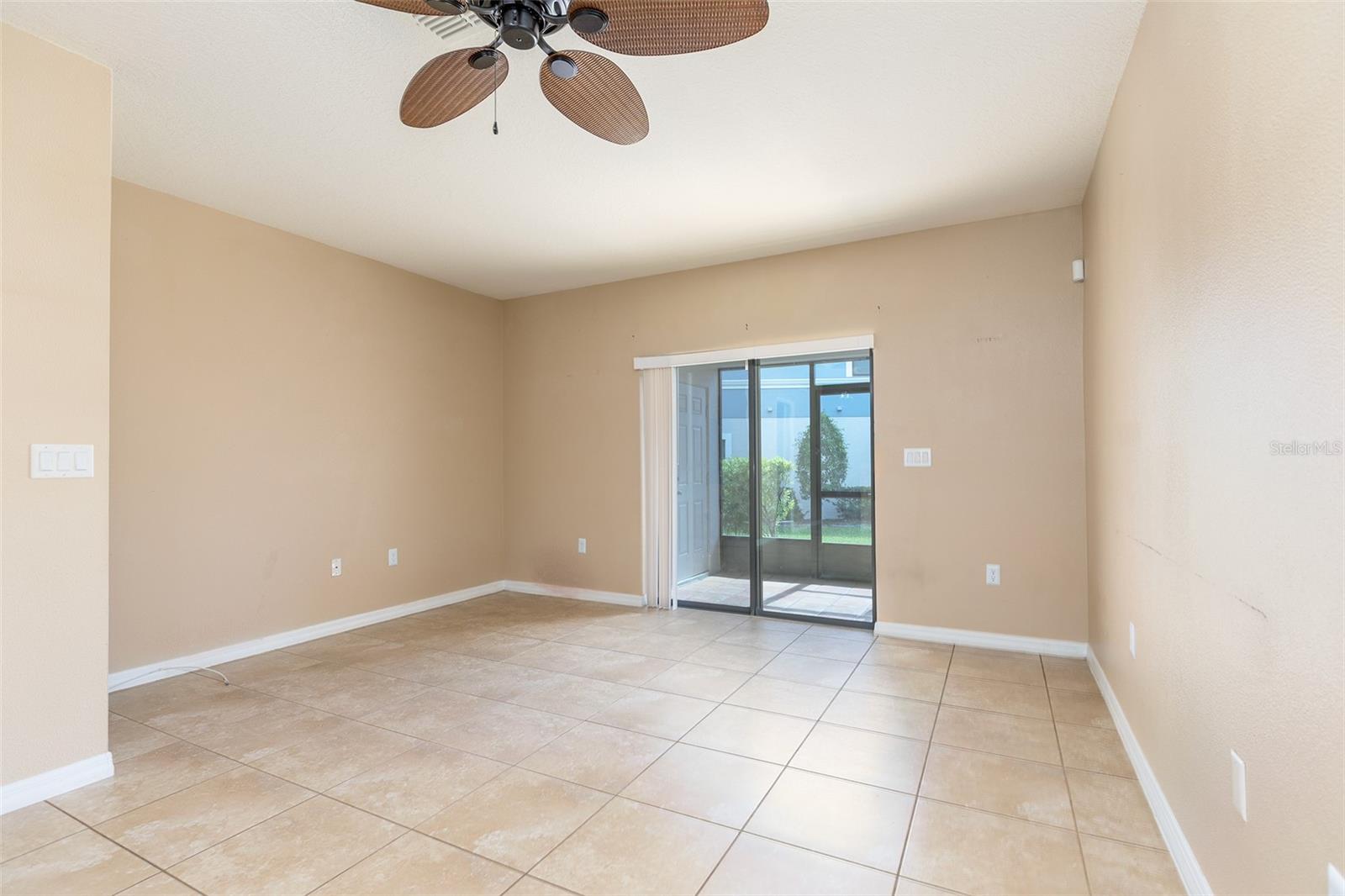1131 Trillium Park Ln Property Photo 5