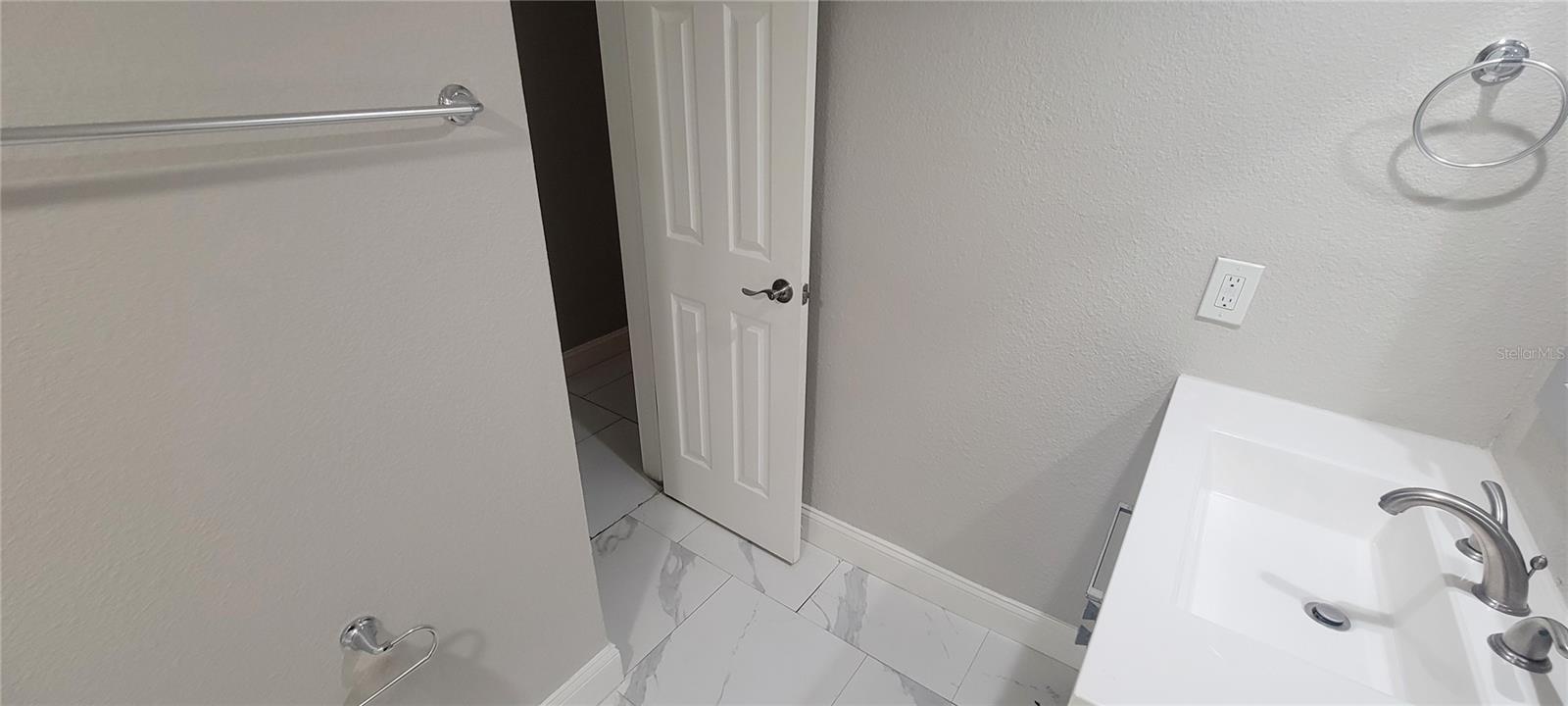 1716 Watrous Dr Property Photo 23