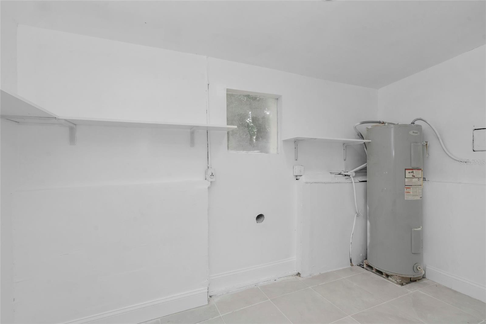 8021 N Edison Ave Property Photo 12